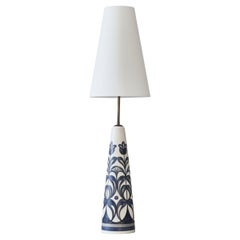 Gran lámpara de pie de cerámica azul de Rigmor Nielsen para Søholm, años 60, Danish Modern