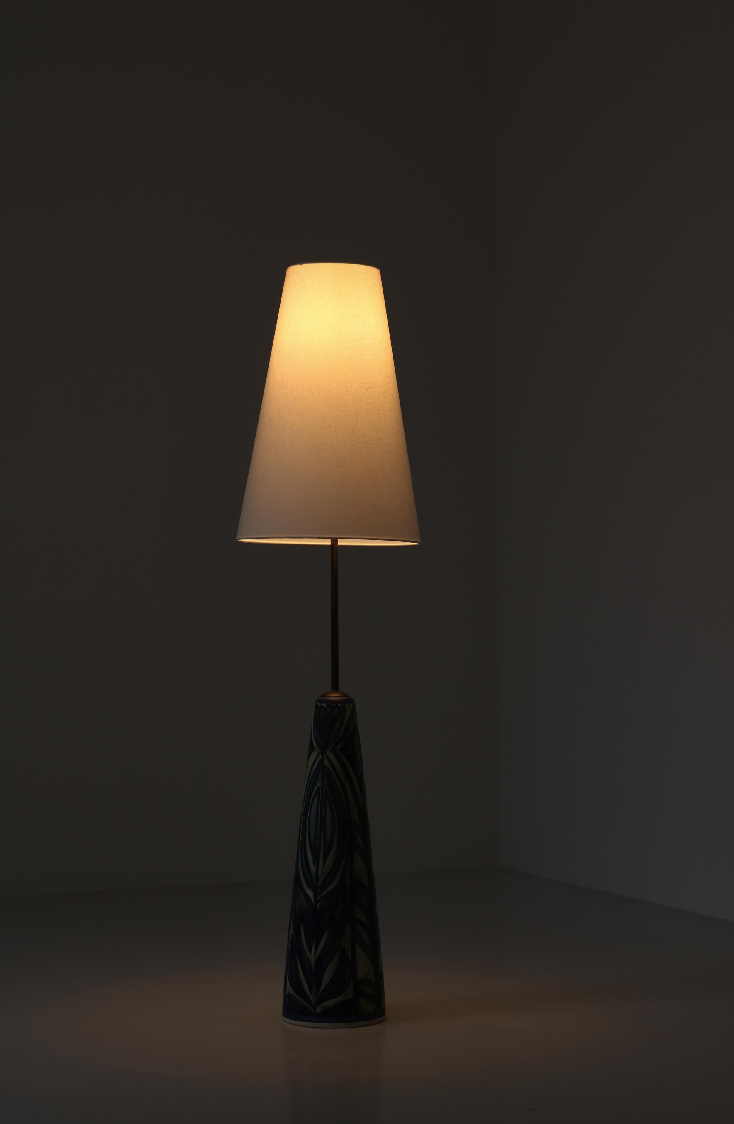 Grand lampadaire en céramique bleu Noomi Backhausen pour Søholm, années 1960, style moderne danois en vente 1