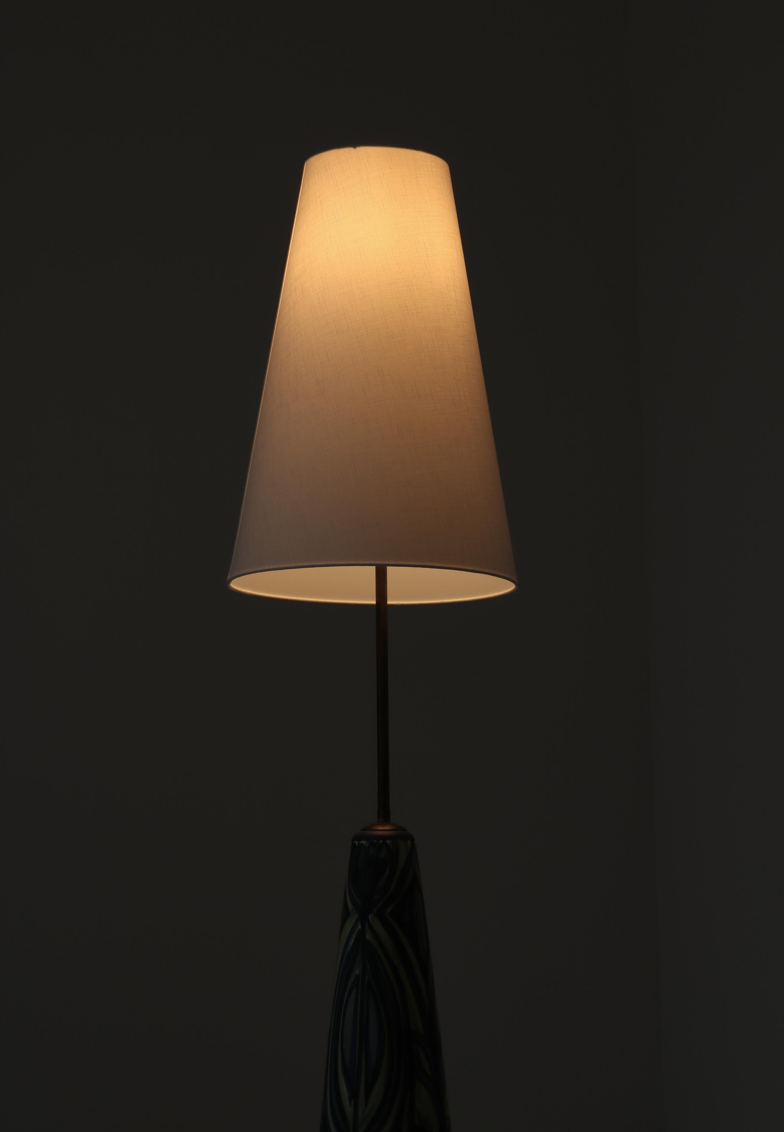 Große blaue Stehlampe aus Keramik Noomi Backhausen für Søholm, 1960er Jahre, Dänische Moderne im Angebot 3