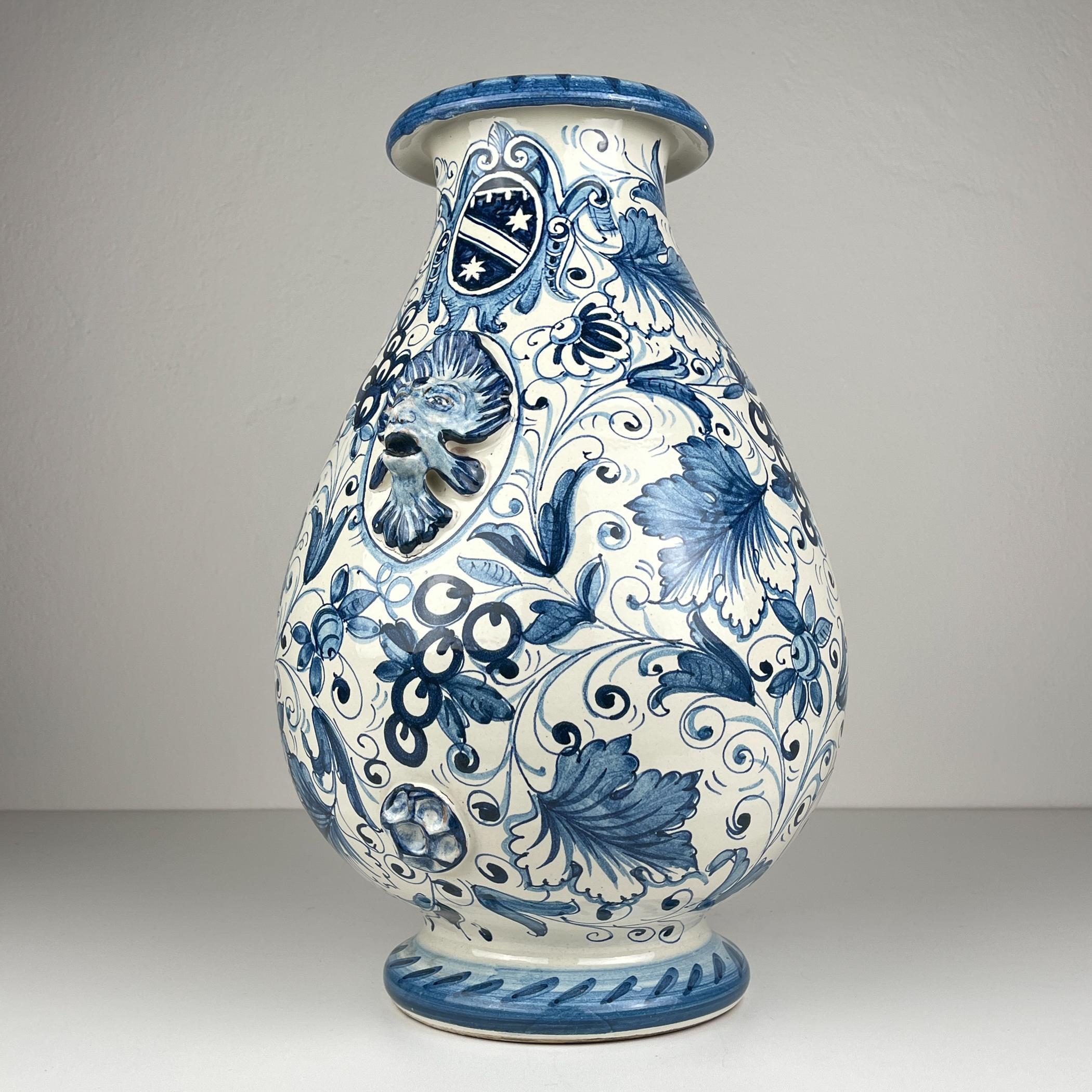 Gran jarrón de cerámica azul de IMA de Montelupo Florentino, Italia años 80 en Bueno estado para la venta en Miklavž Pri Taboru, SI