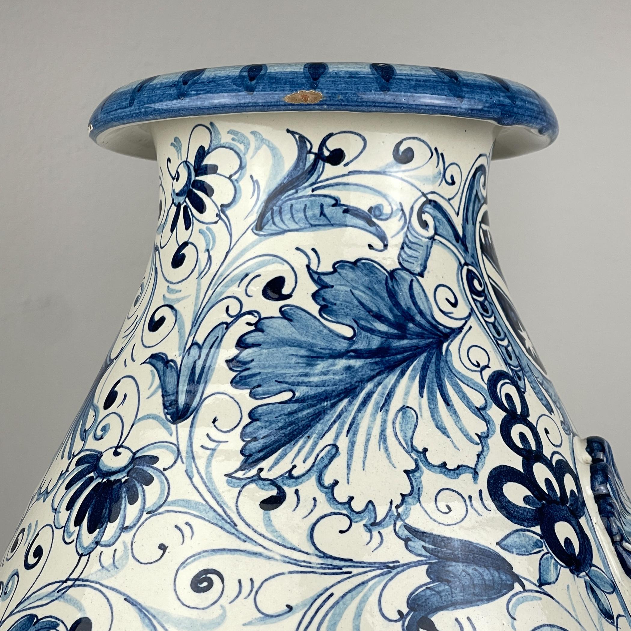 Gran jarrón de cerámica azul de IMA de Montelupo Florentino, Italia años 80 siglo XX en venta