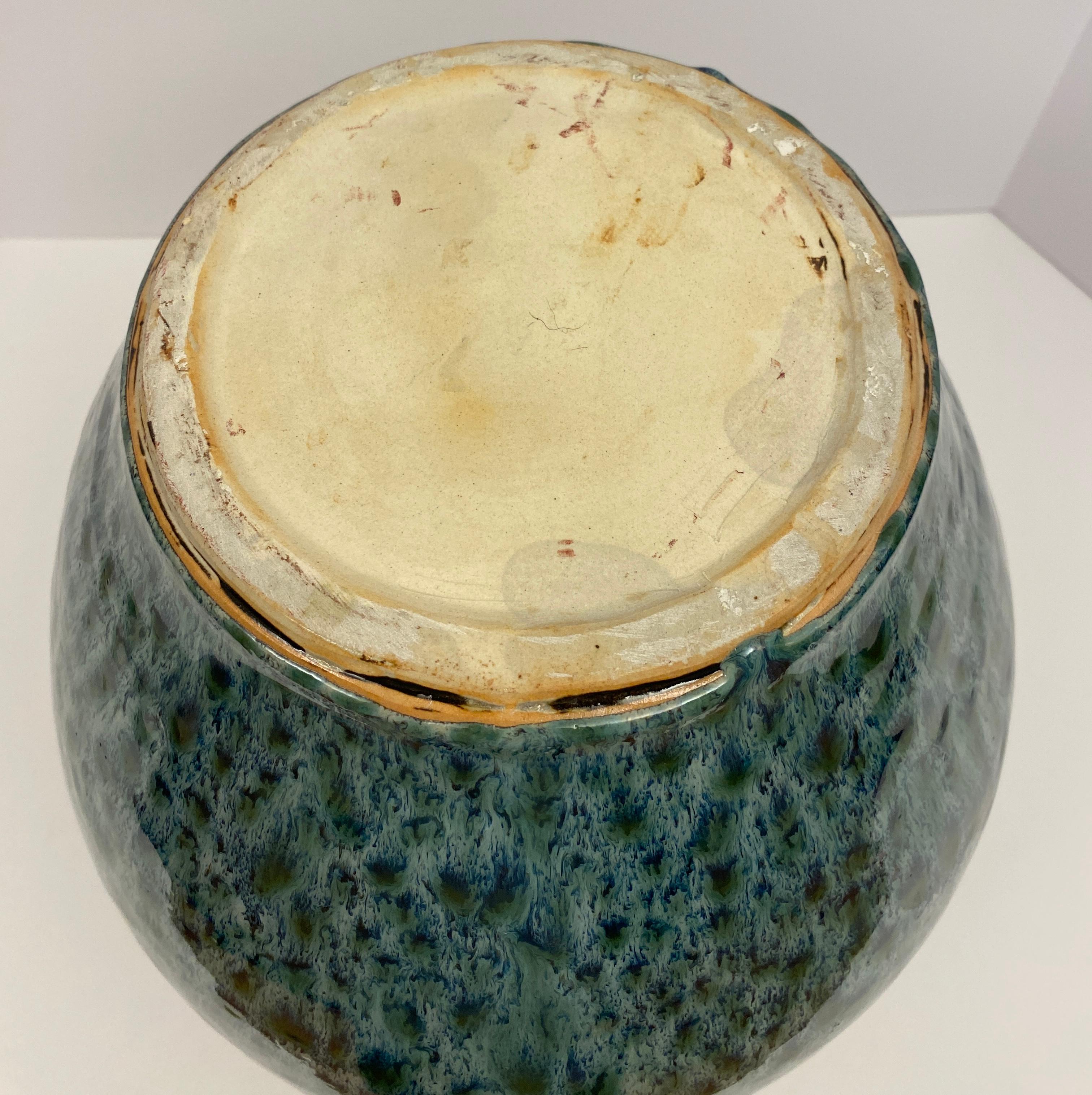 Smaltato Vaso o fioriera grande in ceramica blu in vendita