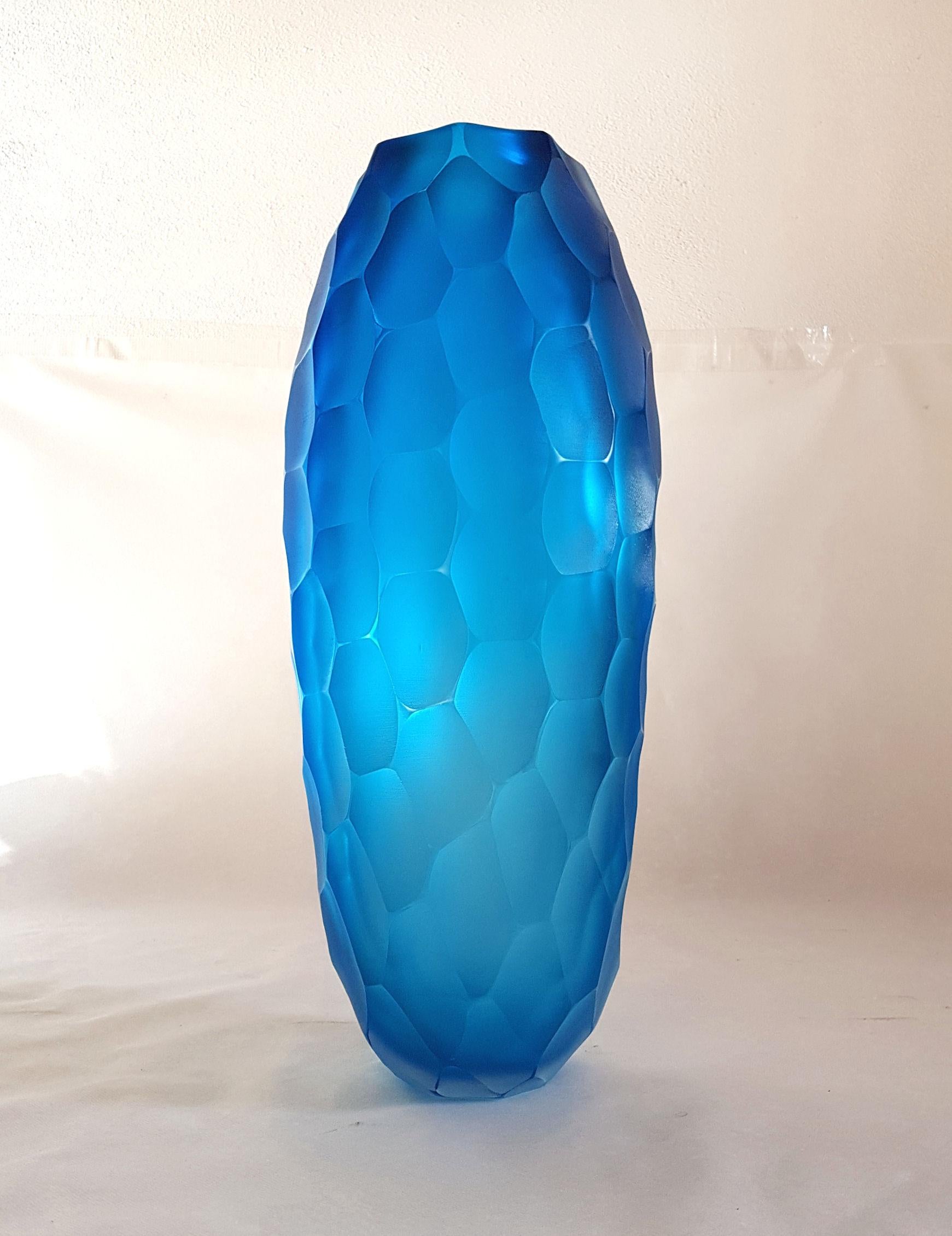 Large Mid-Century Modern Blue Faceted Murano Glass Vase by Simone Cenedese Italy 2