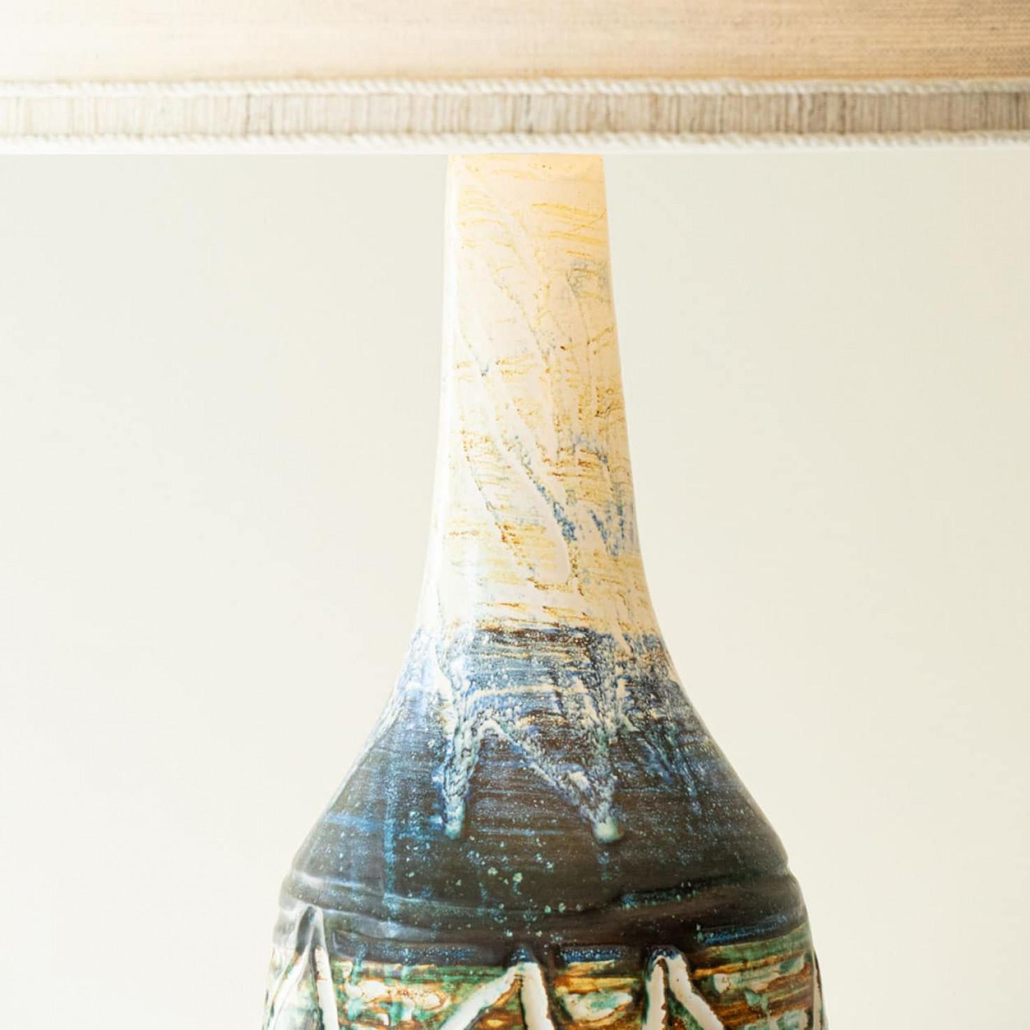 Grand lampadaire de table en céramique bleu vert, nouvel abat-jour de R. Houben, 1970 Bon état - En vente à Rijssen, NL