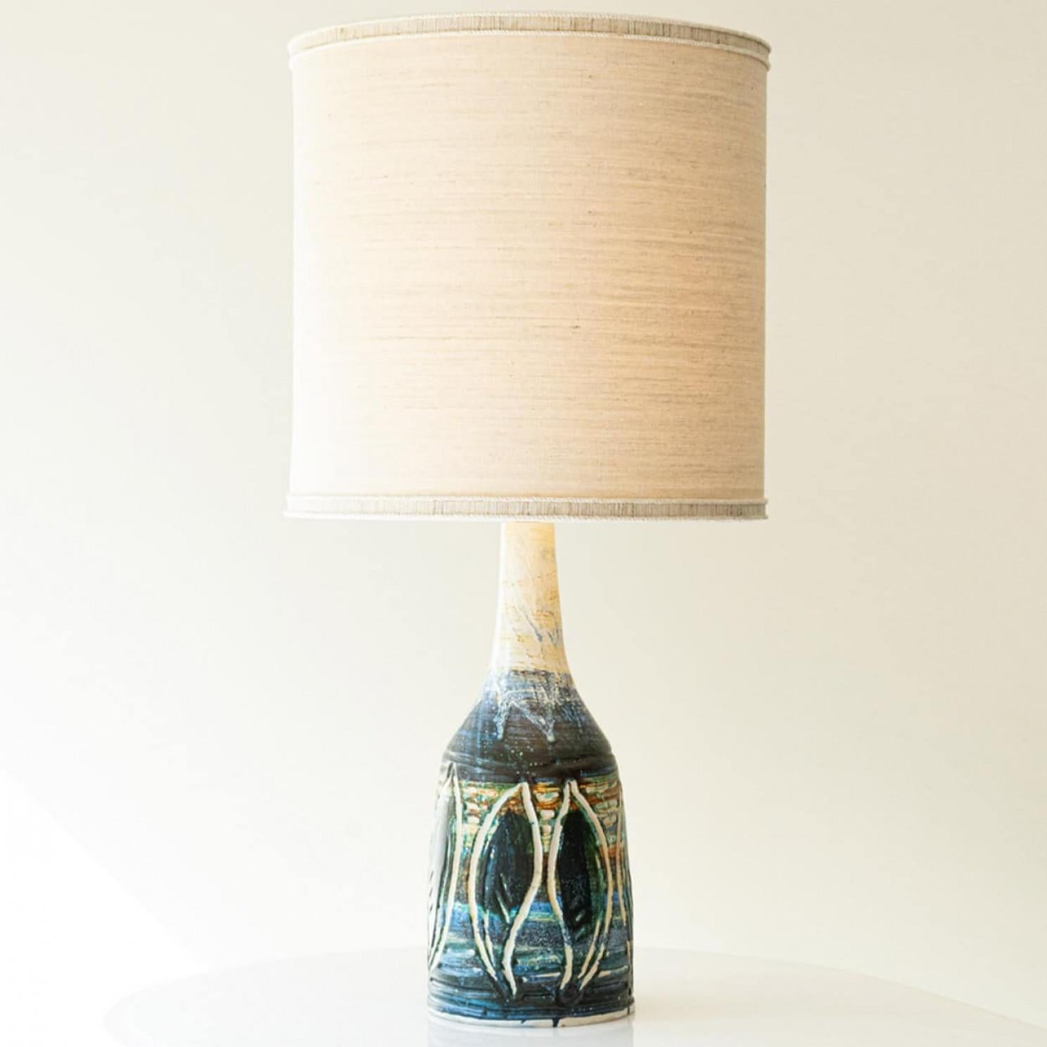 Große blau-grüne Keramik-Tisch-Stehlampe, Neuer Lampenschirm von R. Houben, 1970 (Ende des 20. Jahrhunderts) im Angebot
