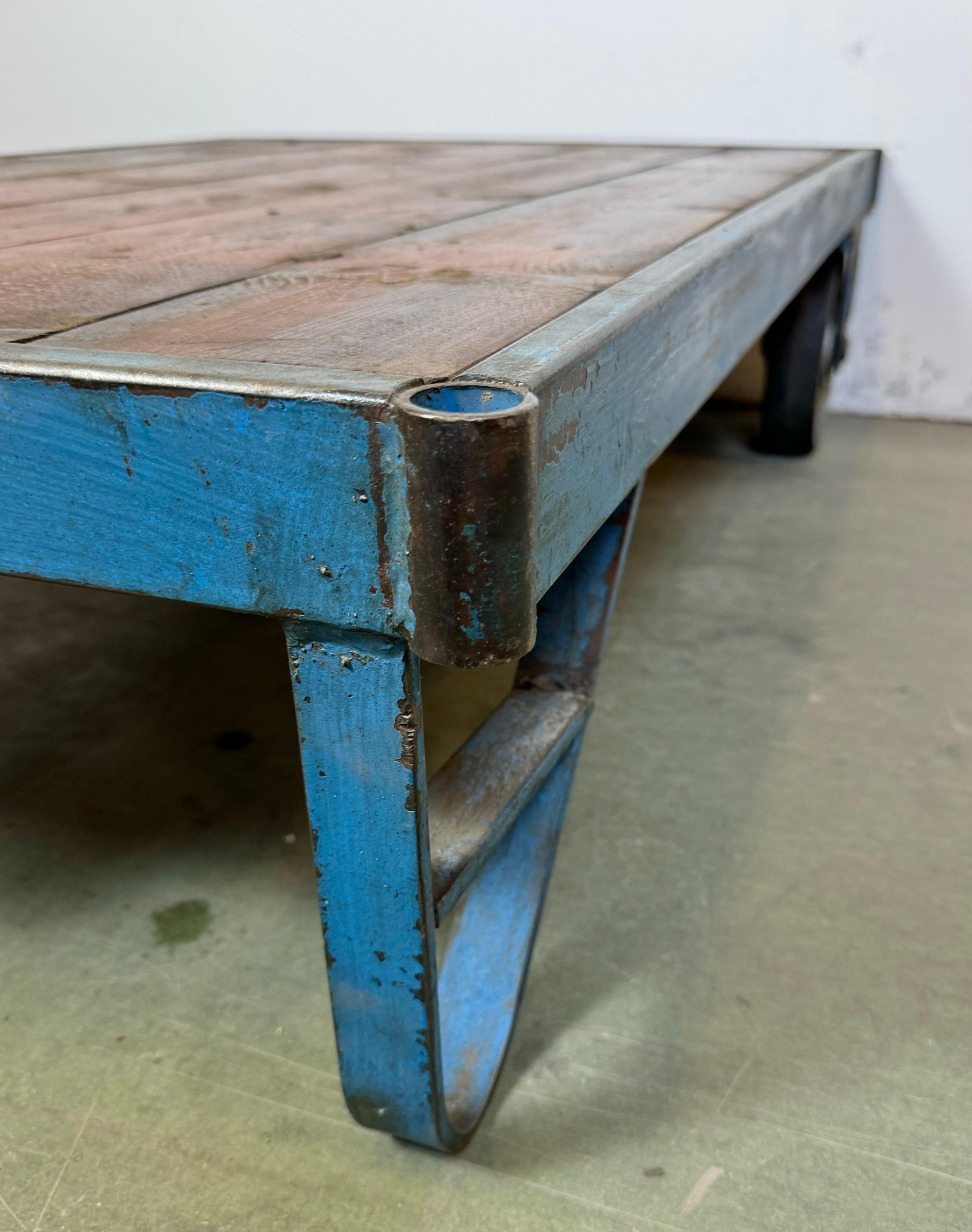 Large Blue Industrial Coffee Table Cart, 1960s For Sale 7