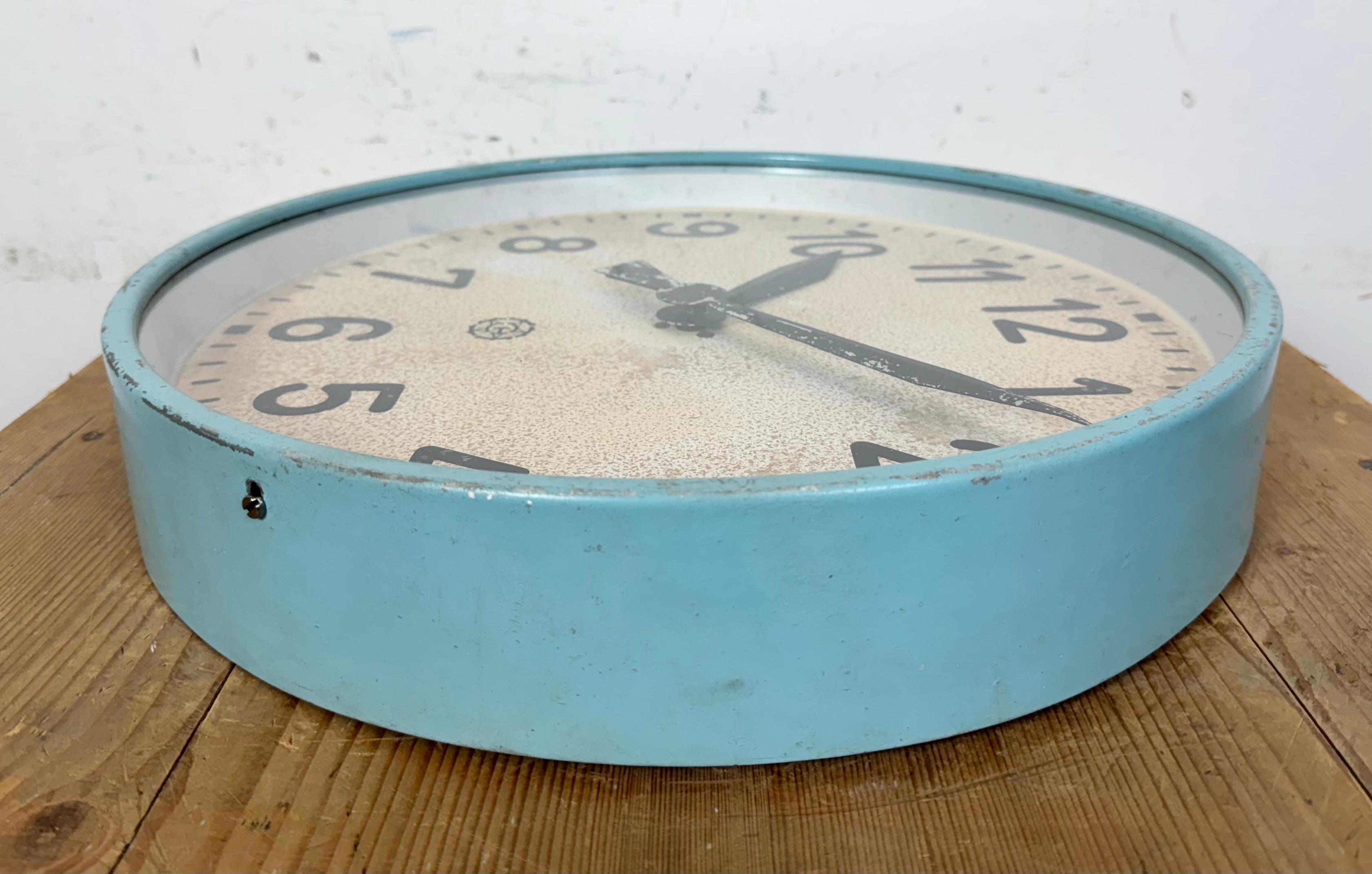 Grande horloge murale industrielle bleue de Chronotechna, années 1950 en vente 4
