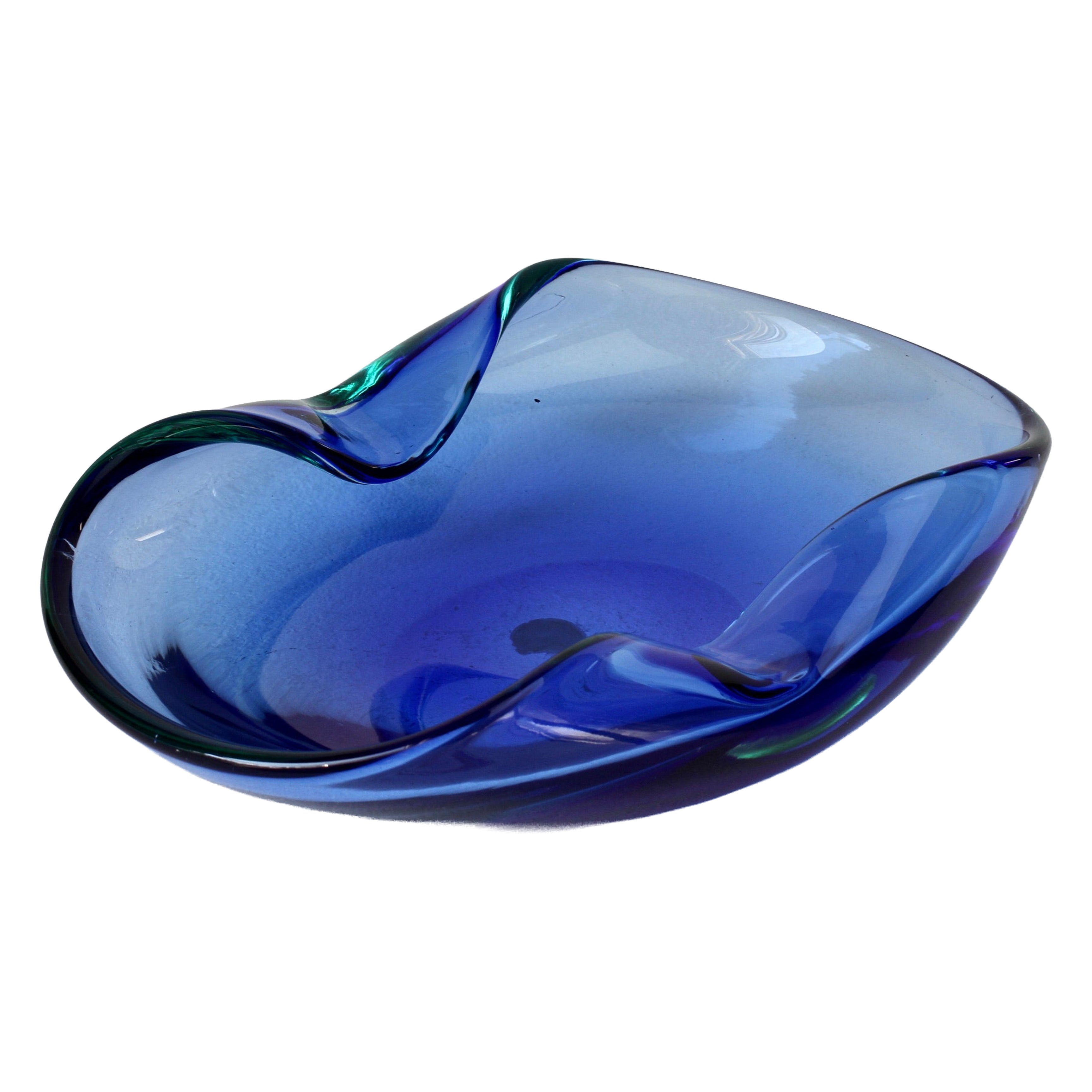 Grand plat en verre de Murano « à bord bleu » du milieu du siècle, signé Flavio Poli pour S.V.C.C., vers 1965