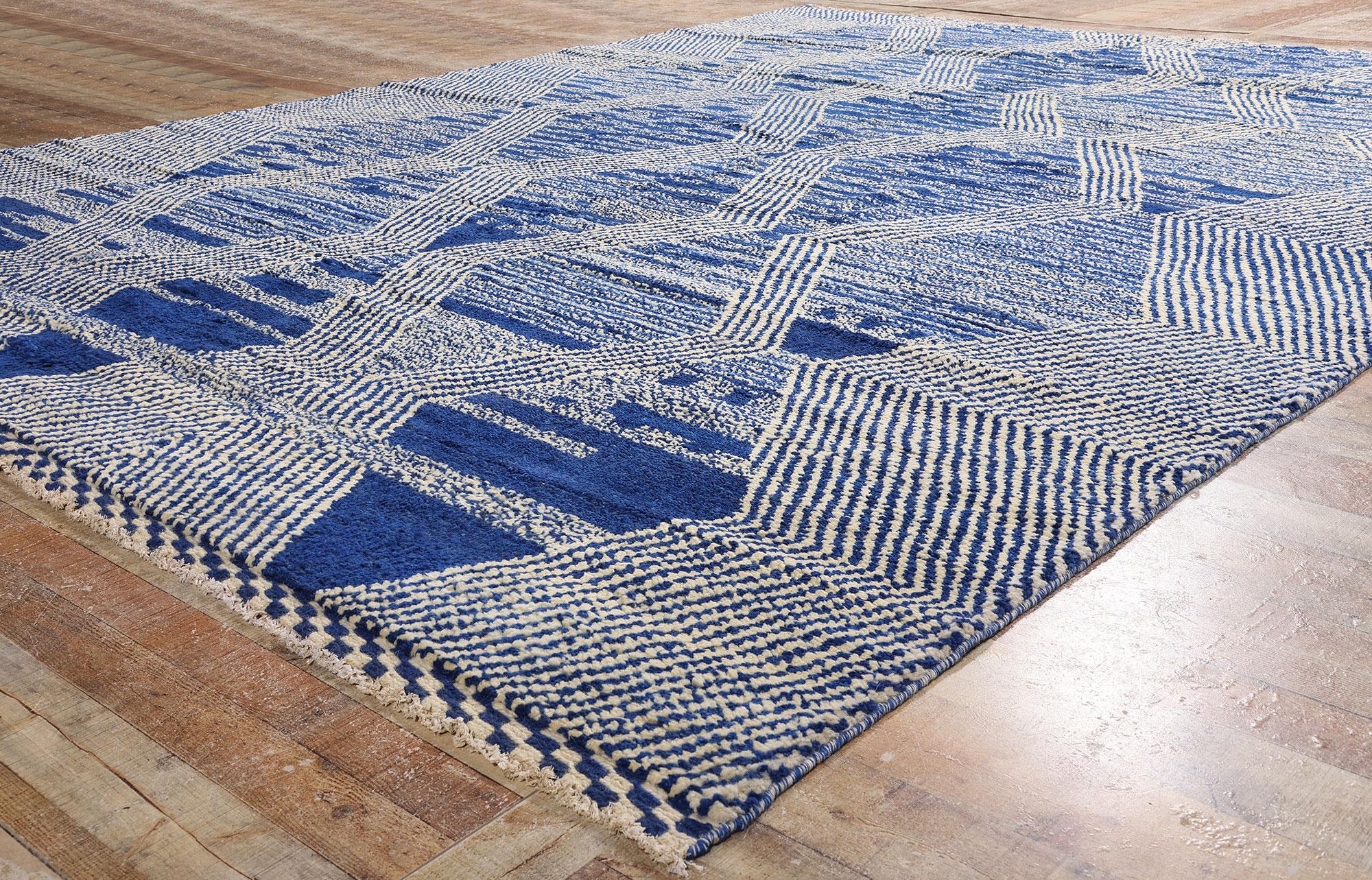 Grand tapis bleu moderne marocain, le déconstruitisme rencontre Cozy Nomad en vente 4