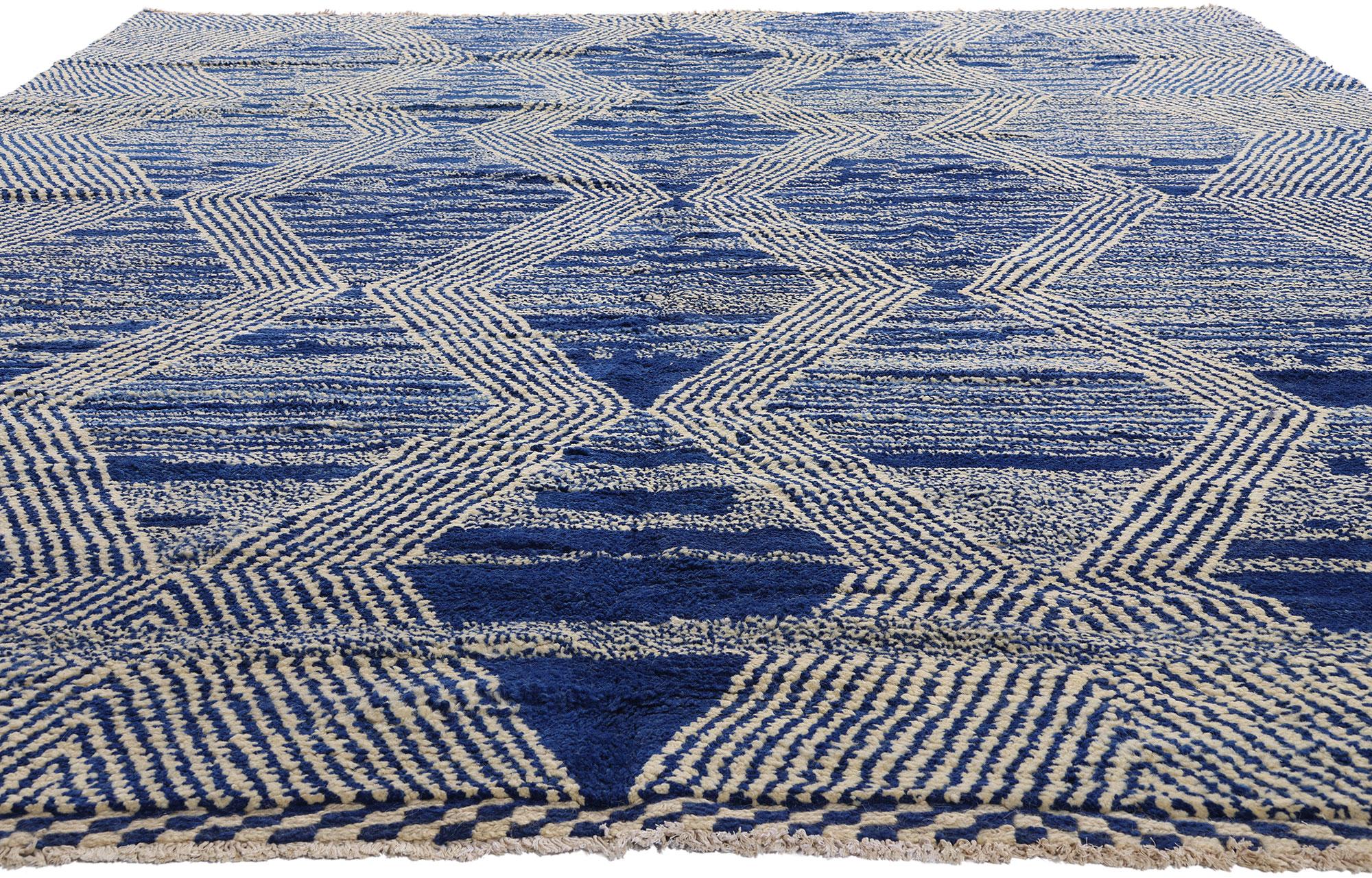 Pakistanais Grand tapis bleu moderne marocain, le déconstruitisme rencontre Cozy Nomad en vente
