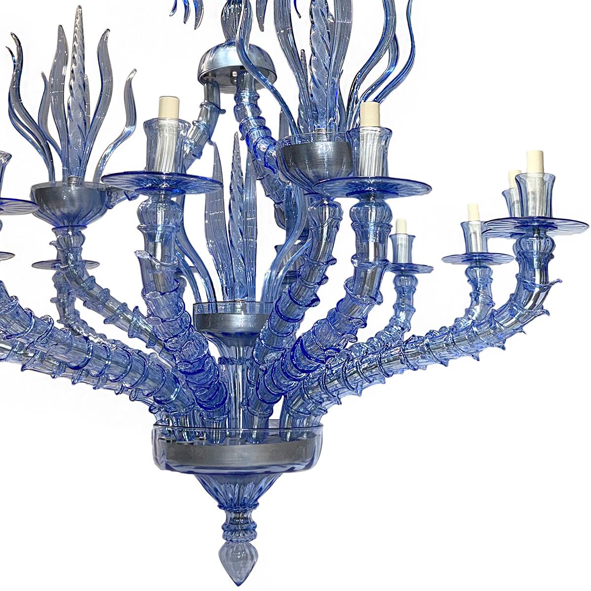 Fatto a mano Grande lampadario di Murano blu in vendita