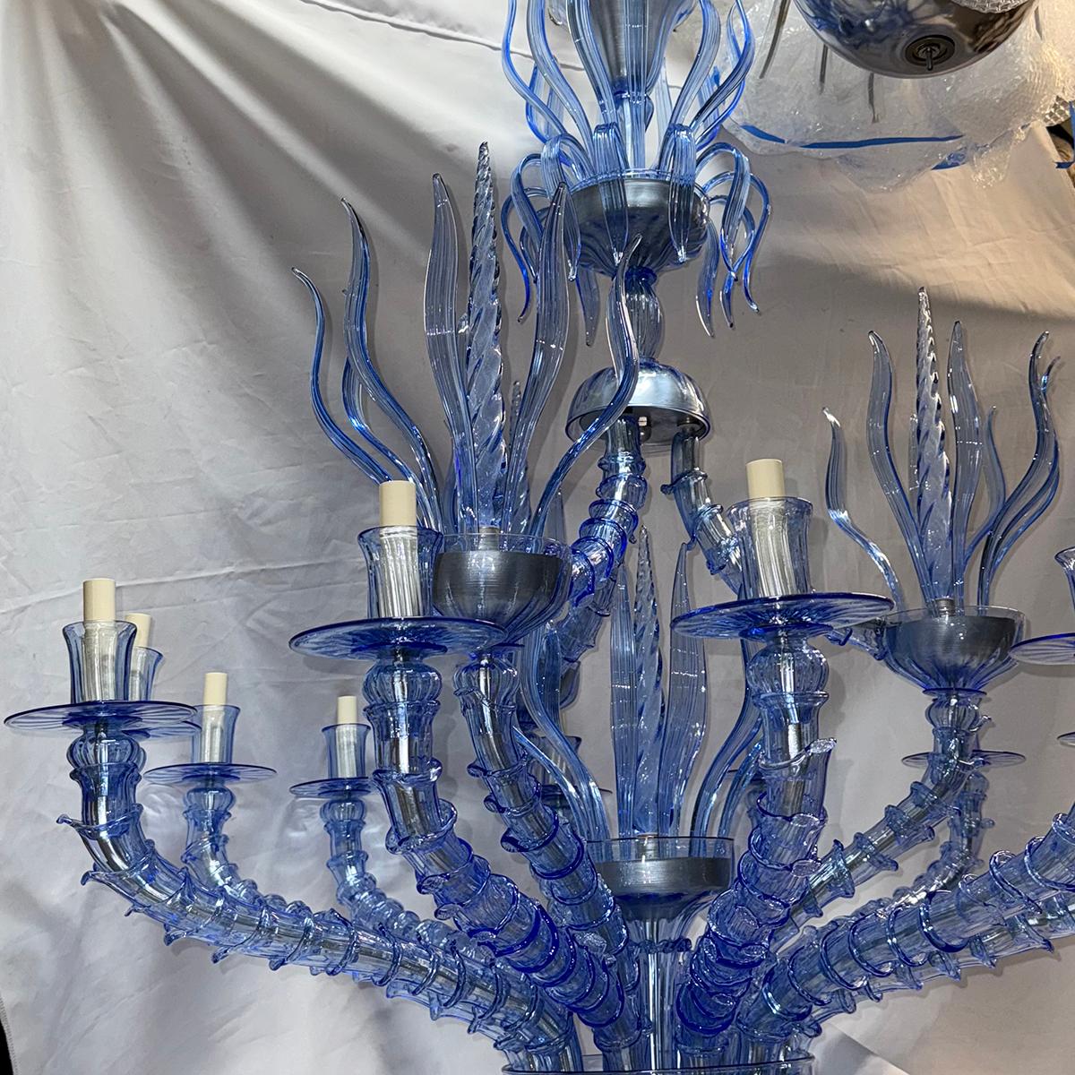 Fine XX secolo Grande lampadario di Murano blu in vendita