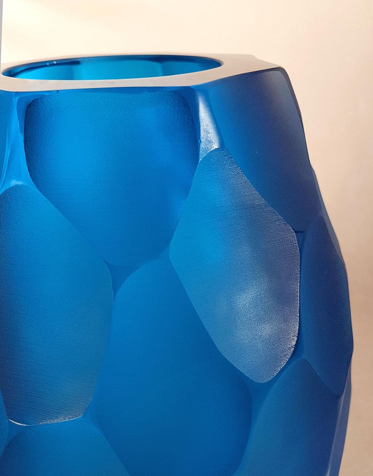 Late 20th Century Large Blue Faceted Murano Glass Vase, Mid Modern by Simone Cenedese, 1980s For Sale