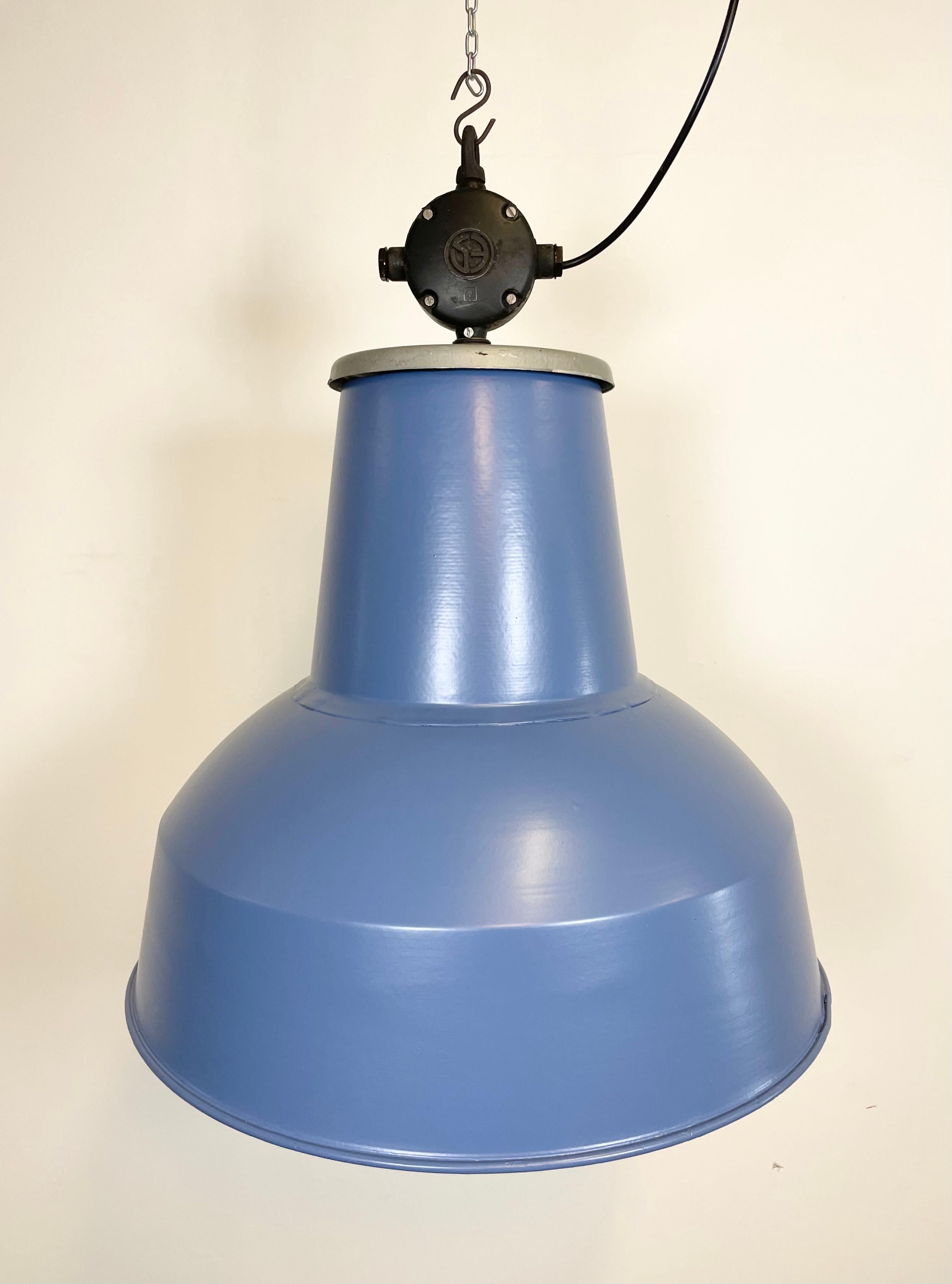 Grande lampe d'usine industrielle peinte en bleu de Elektrosvit, années 1960 en vente 3