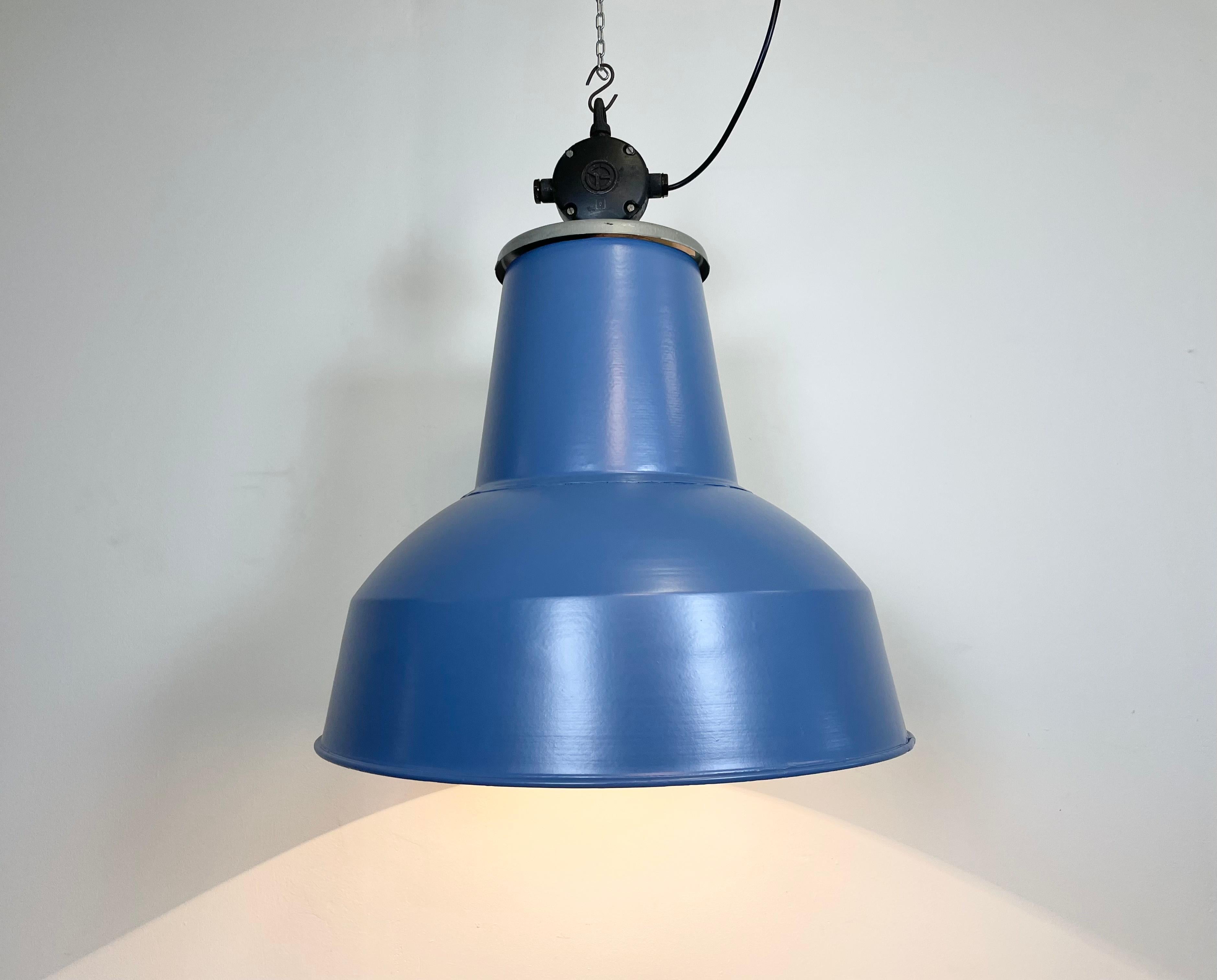 Large Blue Painted Industrial Factory Lamp from Elektrosvit, 1960s For Sale 2