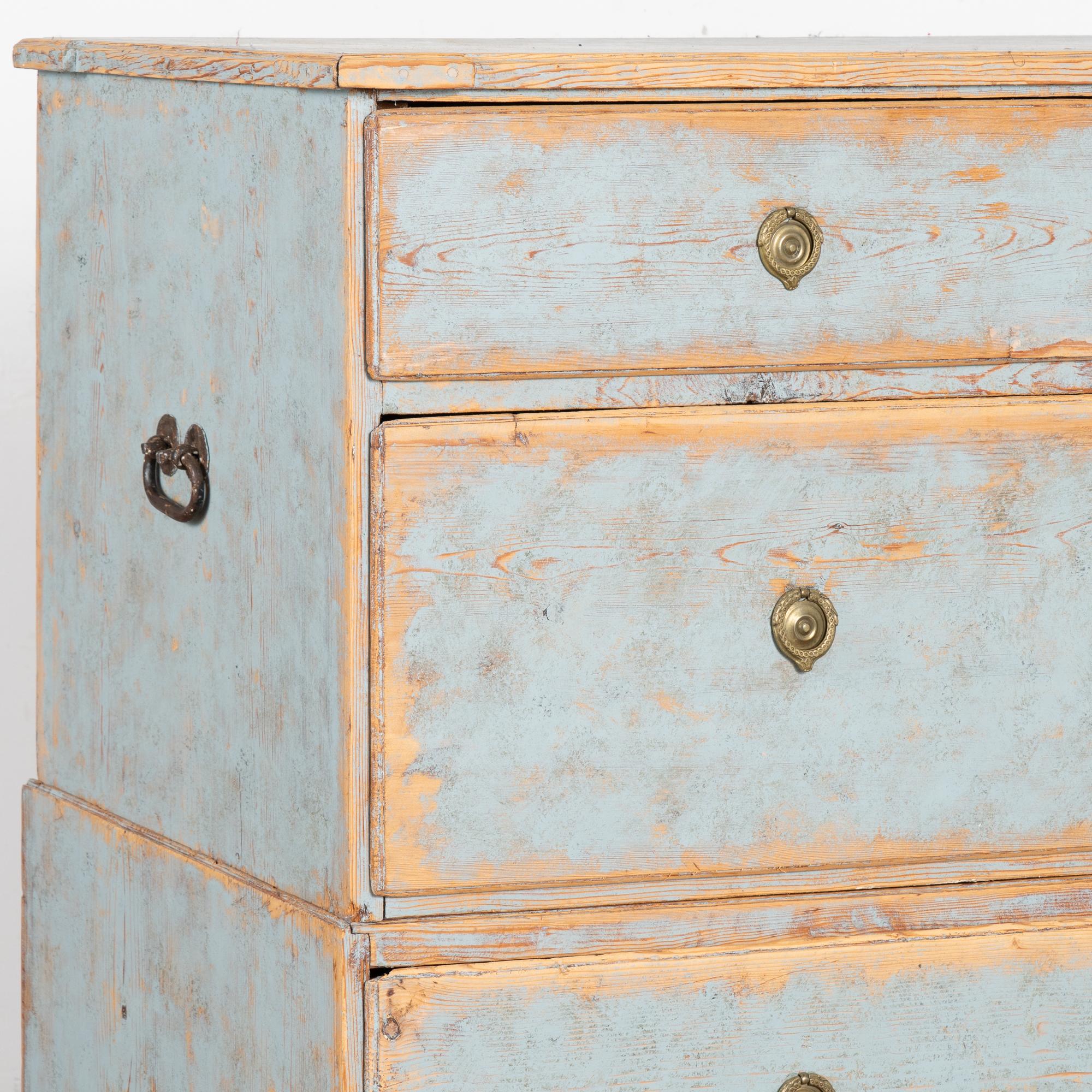 Large Blue Painted Pine Chest of Four Drawers, Sweden circa 1780 1