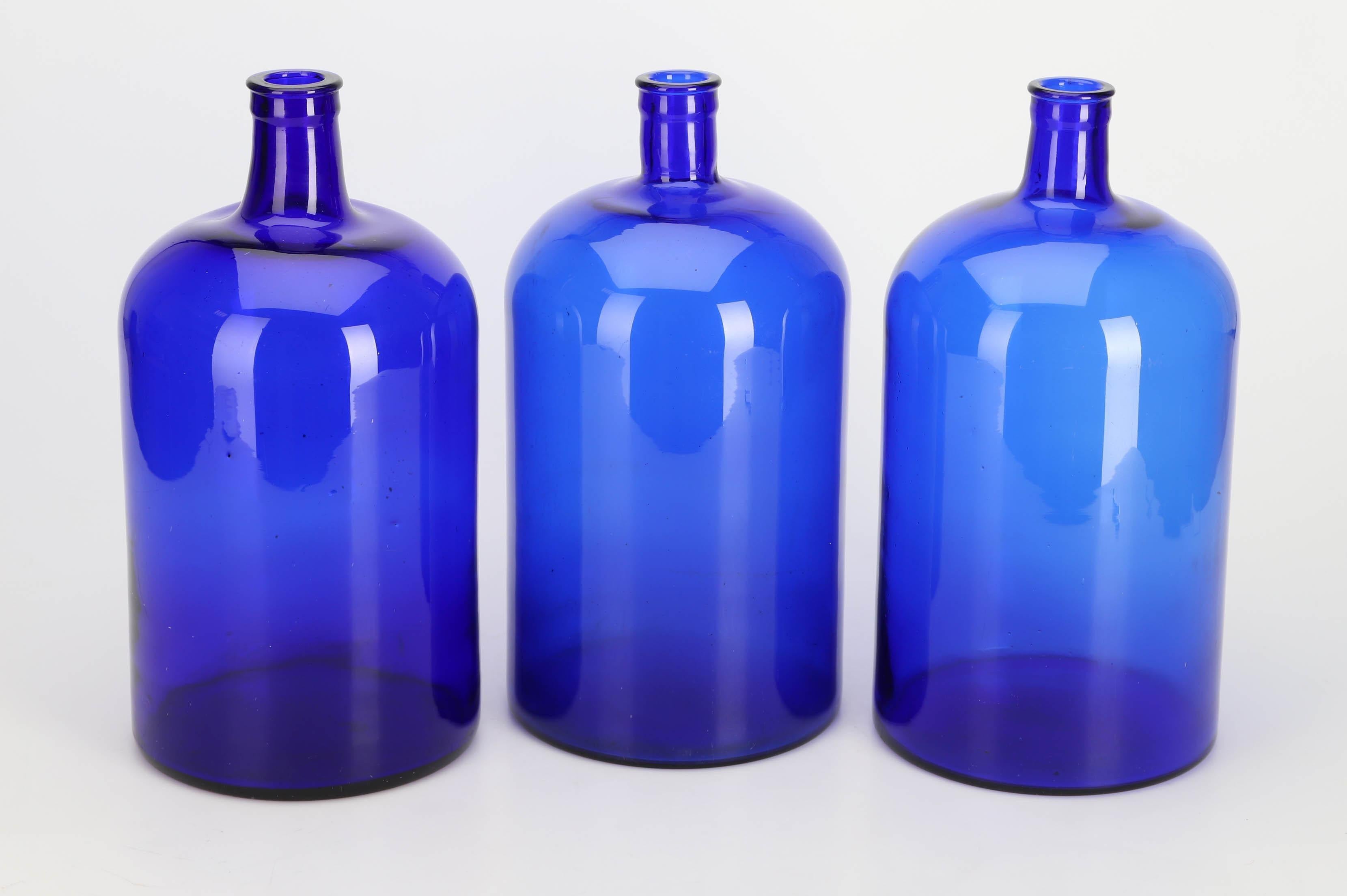 Large Blue Pharmacy Bottle from 1900s For Sale 1