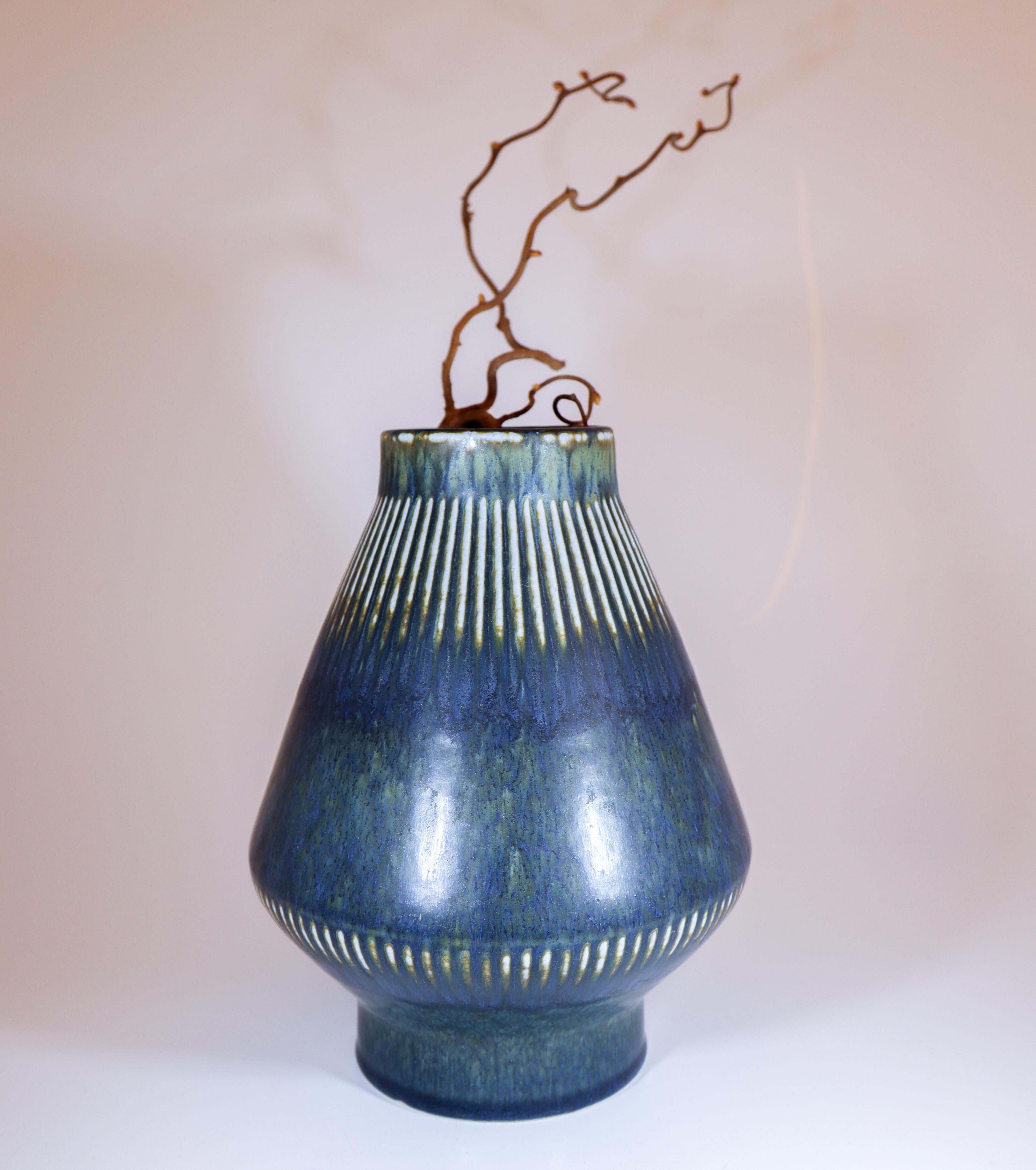A large blue vase designed by Carl-Harry Stålhane at Rörstrand, it´s 23.5 cm (9.4