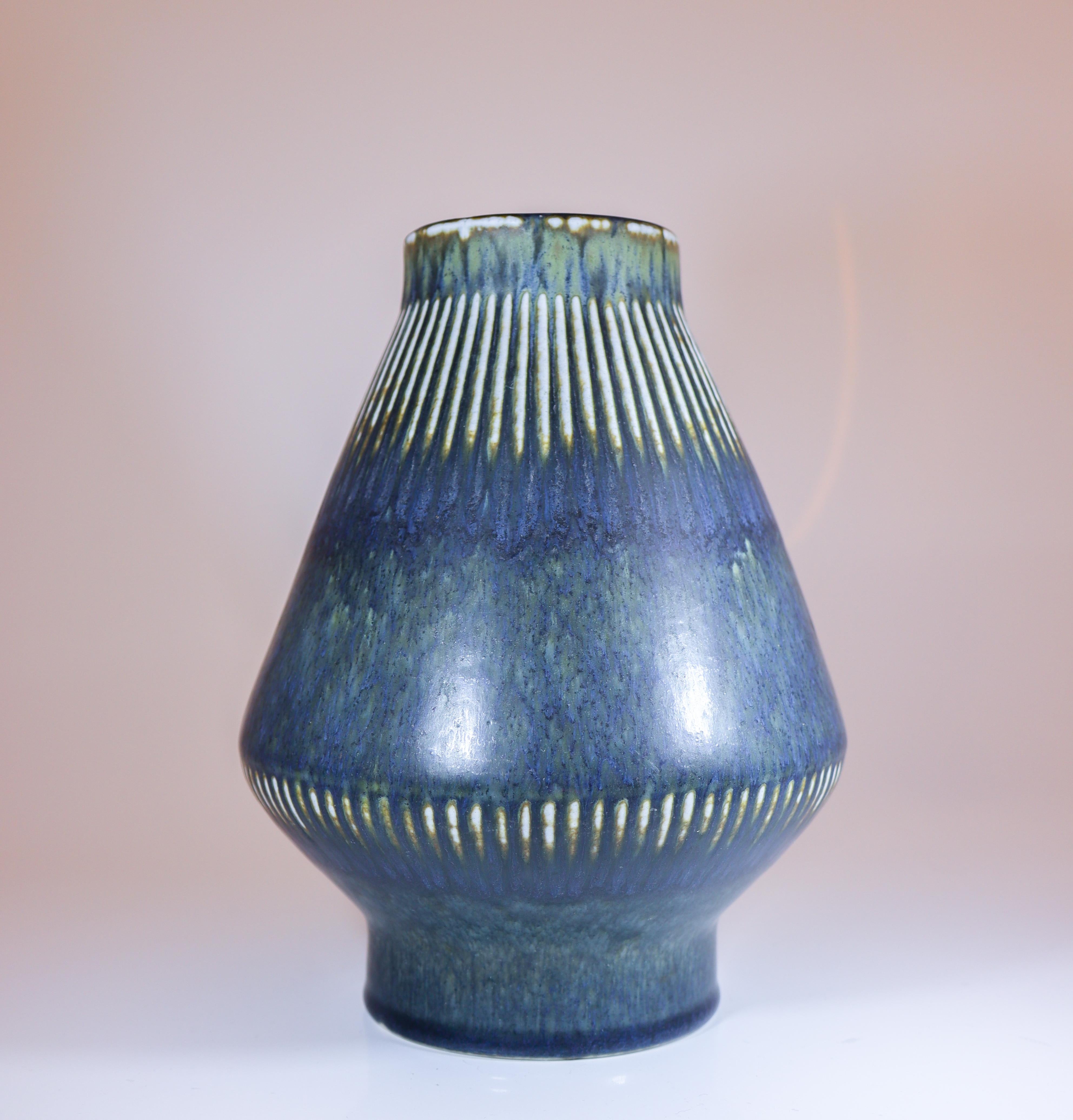 Large Blue Vase - Carl-Harry Stålhane - Rörstrand - Mid 20th Century In Excellent Condition For Sale In Stockholm, SE