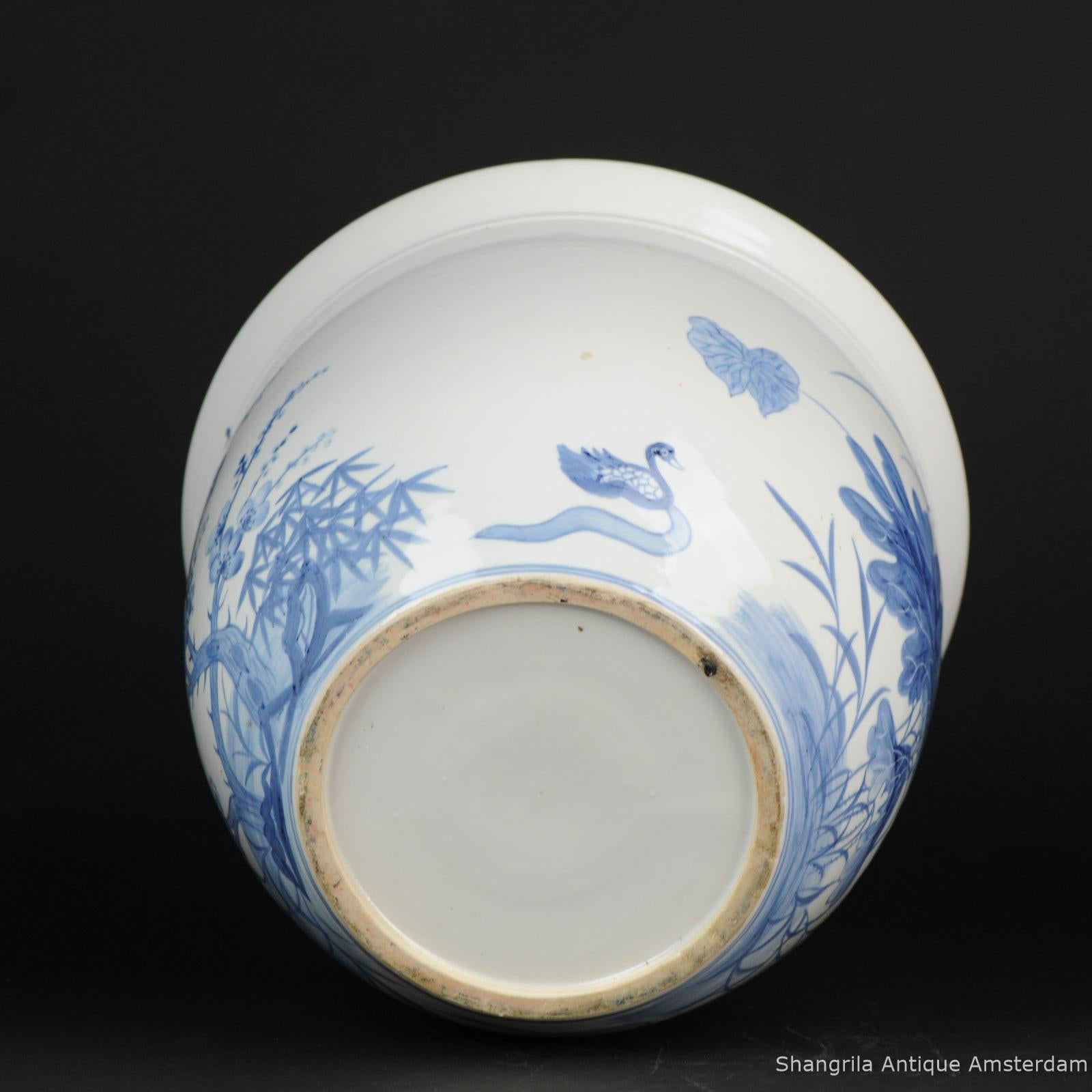 Large Blue White Chinese Porcelain Fishbowl Planter Flowers and Ducks China In Excellent Condition In Amsterdam, Noord Holland