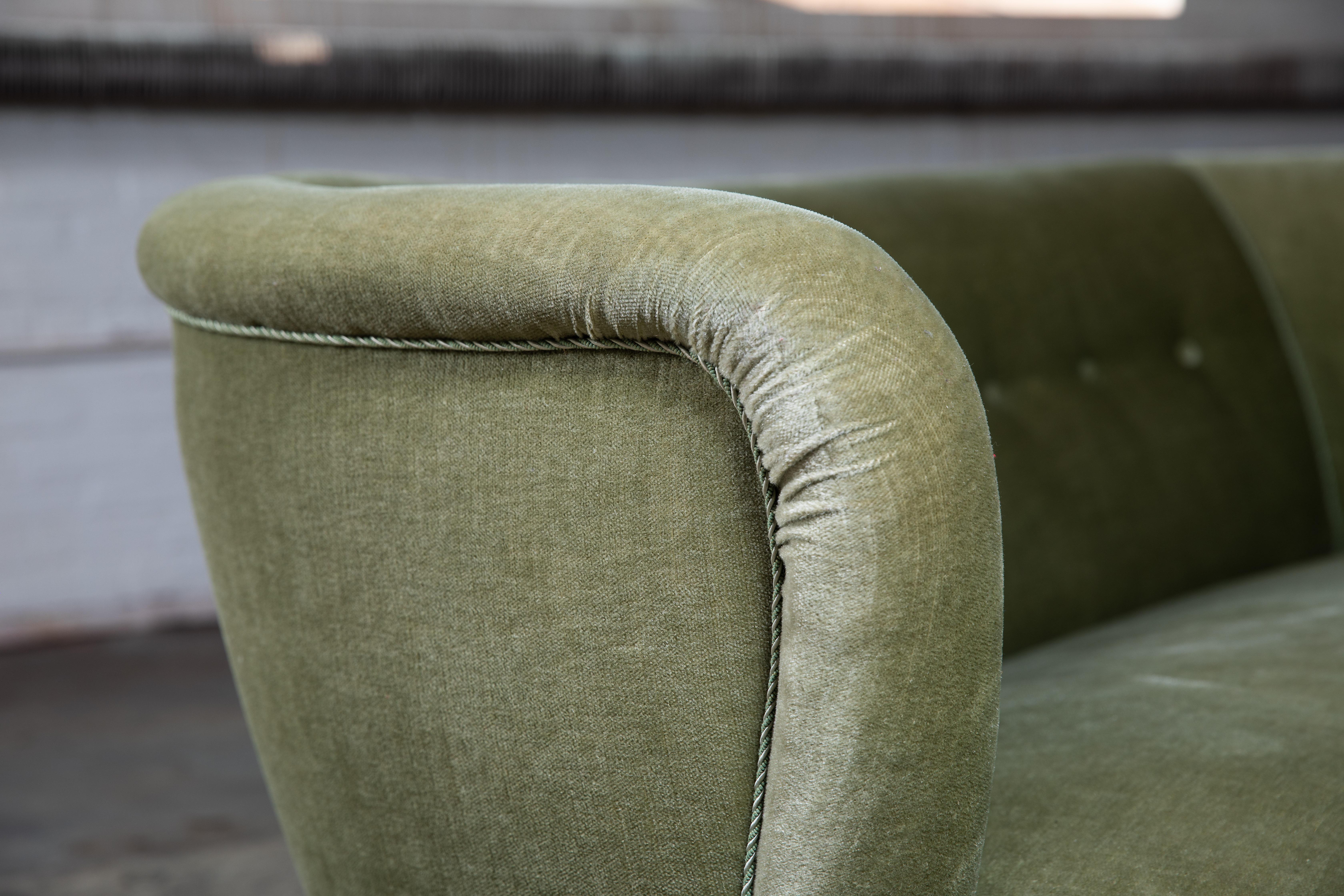 Mid-20th Century Large Boesen Style Curved Sofa in Original Green Mohair Denmark, 1940s