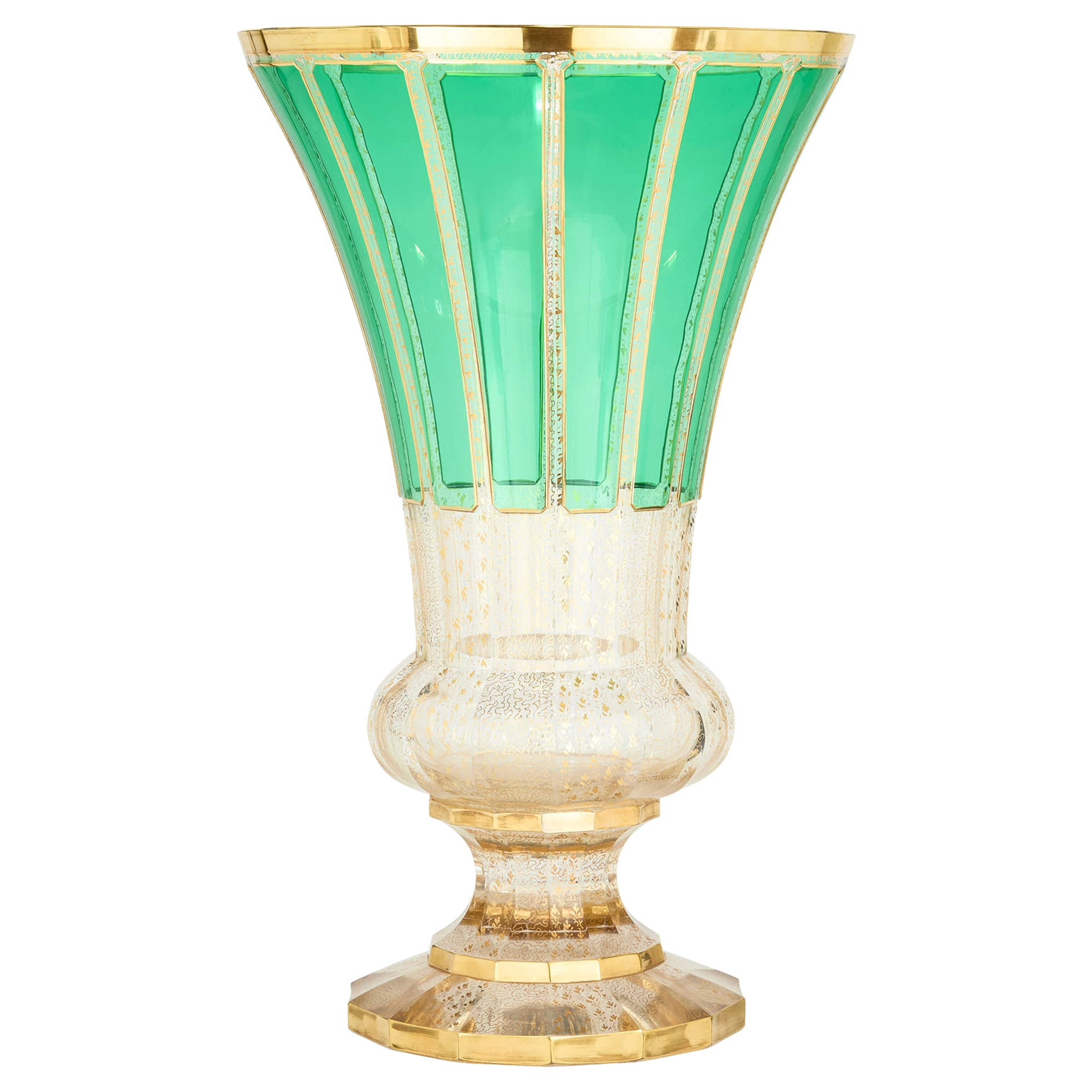 Gran Jarrón Decorativo Florero Verde Bohemia de Cristal Dorado de Corte Transparente en venta