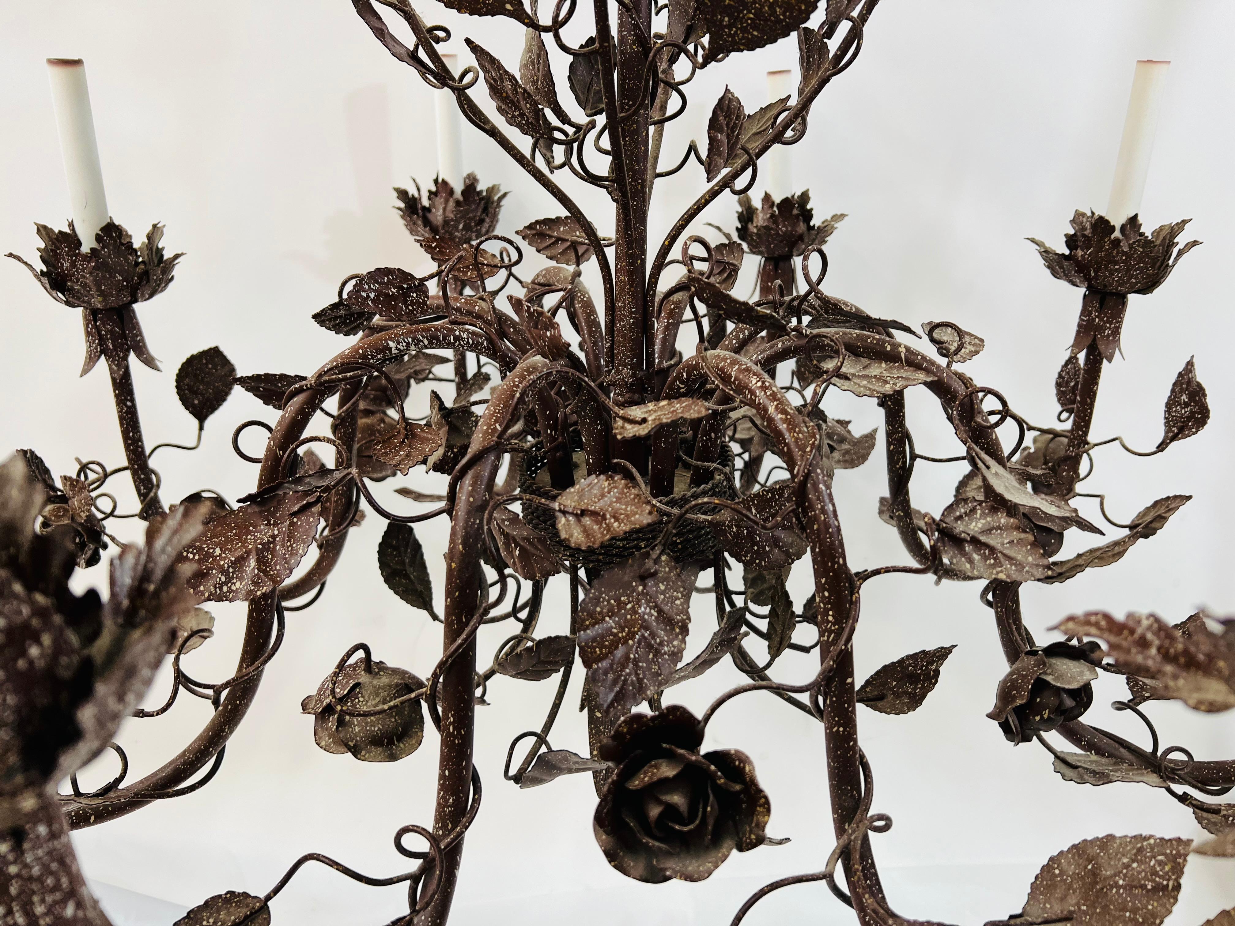 Large Boho Chic Tole Metal Brown Flowers and Leaves Chandelier 1970s, 8 Arms In Good Condition In Plainview, NY