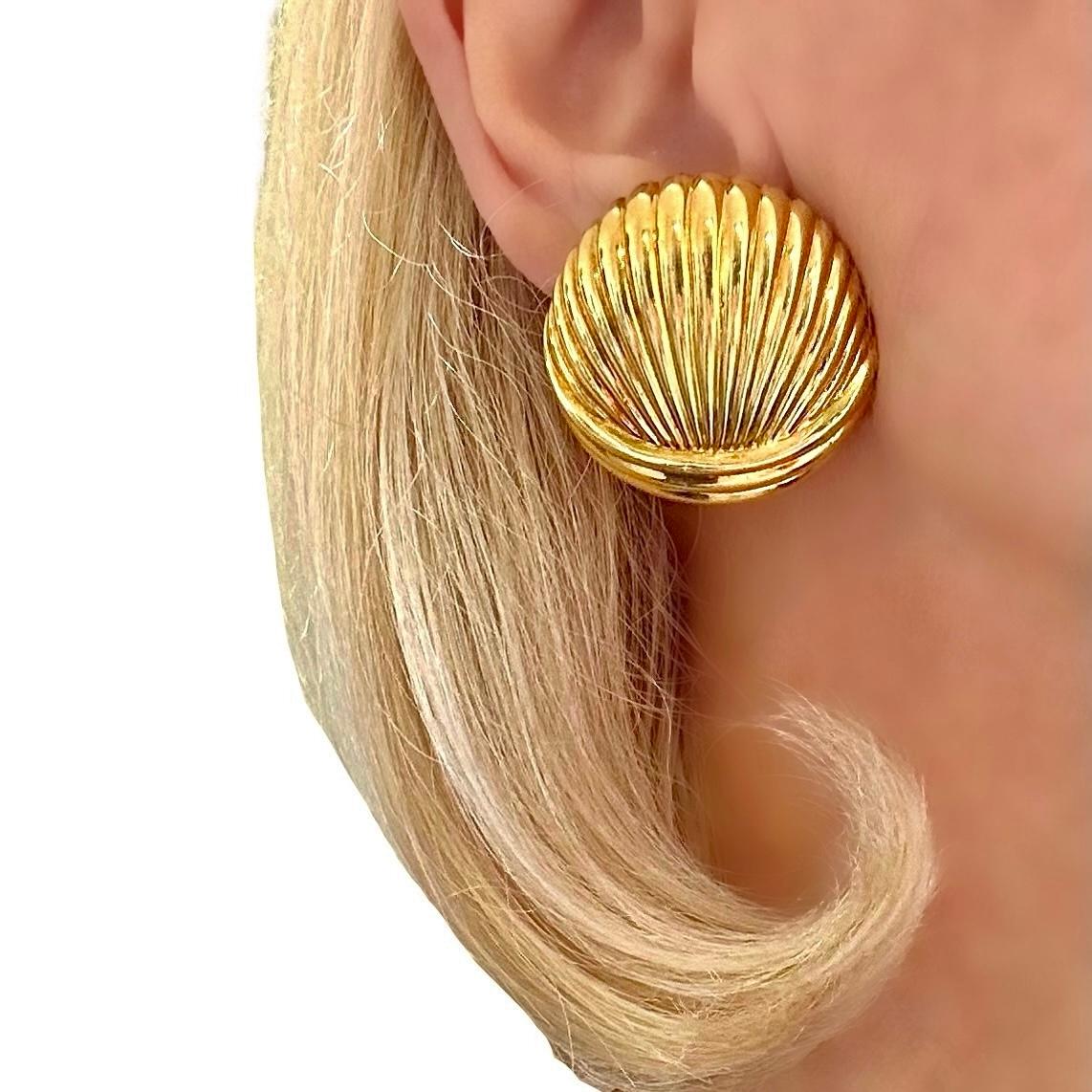 Large Bombe Fluted 18K Yellow Gold Earrings by Charles Turi 1.25 Inch Diameter For Sale 6