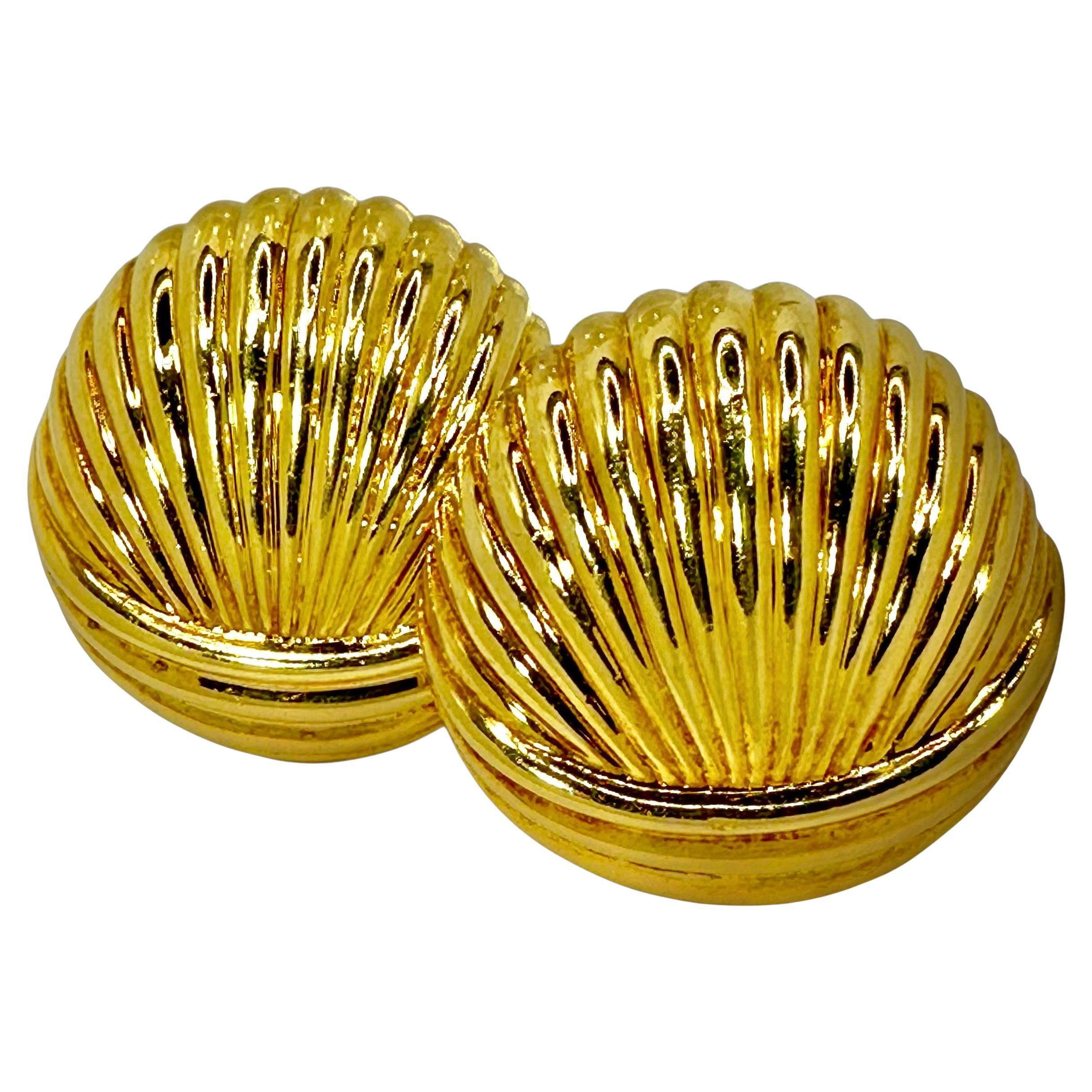 Pendientes grandes de oro amarillo de 18 quilates acanalados con forma de bomba de Charles Turi Diámetro de 1,25 pulgadas