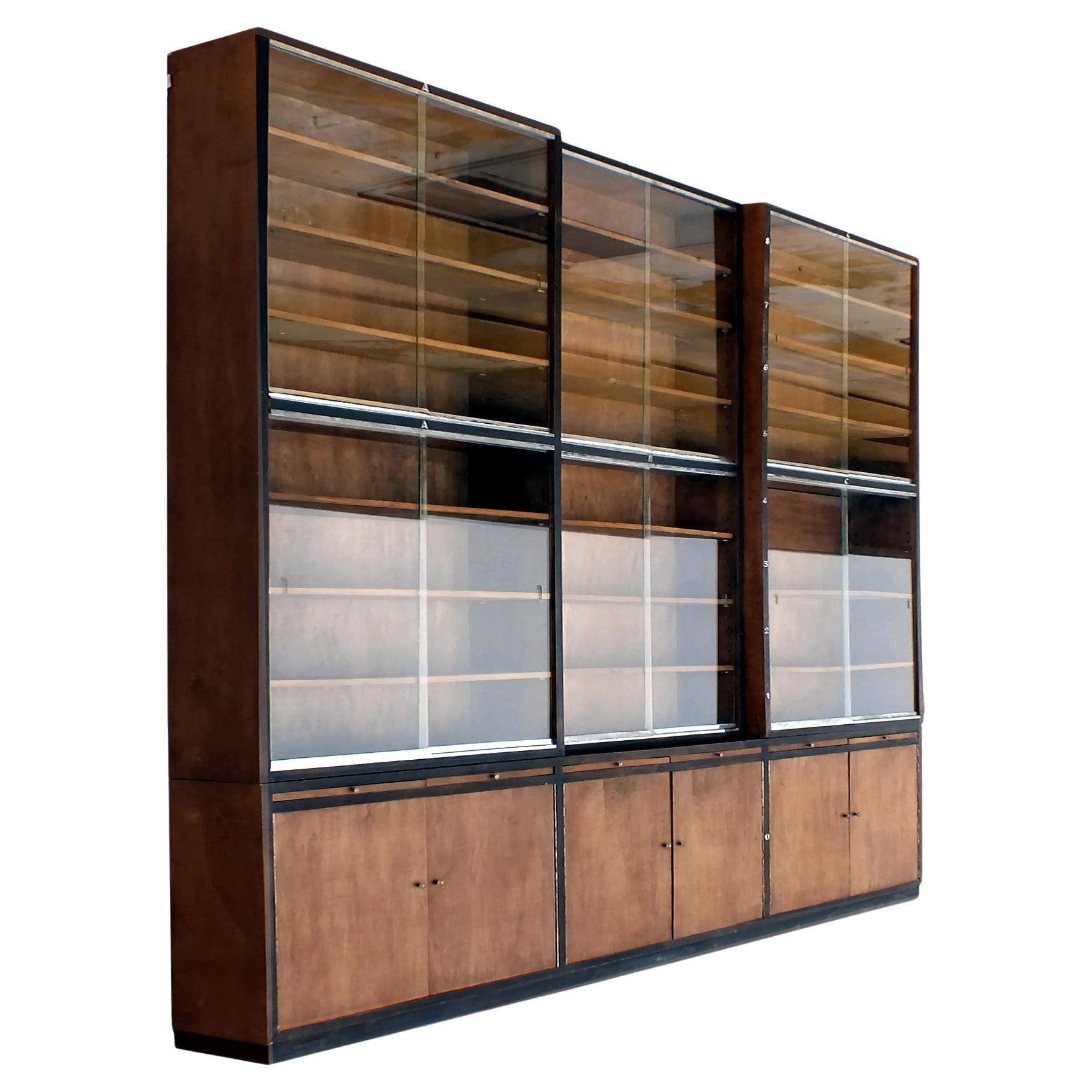 Libreria grande decò design italiano razionale autarchia anni '30 in cristallo noce in vendita