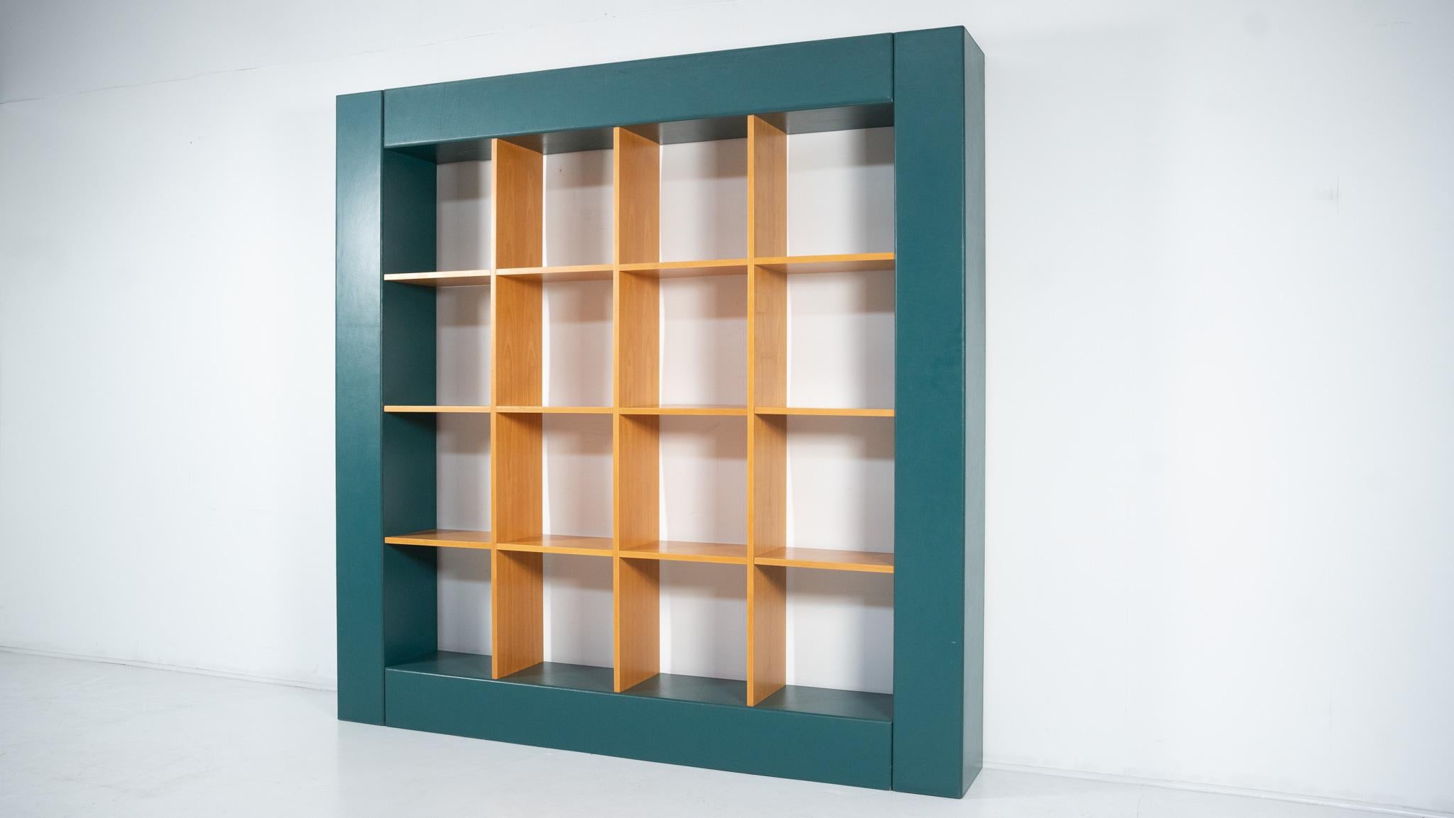 Große Bücherregalschlaufe von Pierluigi Molinari, Holz und Leder, Italien, 1990er Jahre im Angebot 6