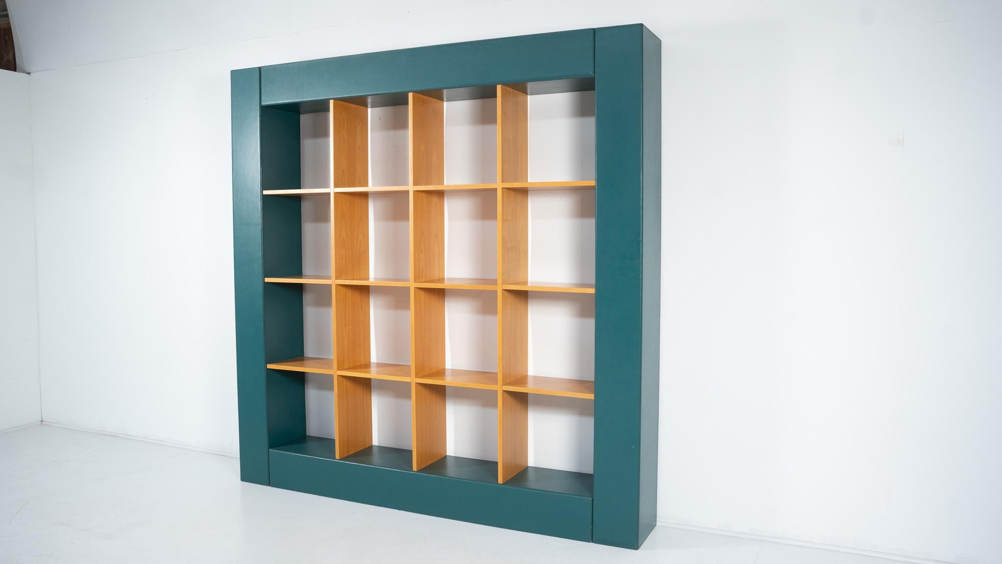 Große Bücherregalschlaufe von Pierluigi Molinari, Holz und Leder, Italien, 1990er Jahre im Angebot 3
