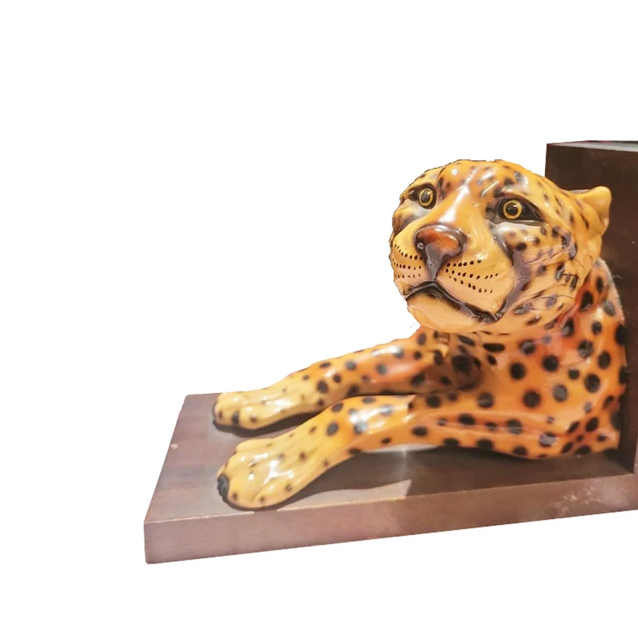 Large Bookends Spectacular Ceramic or Porcelain in the shape of a leopard 50s In Excellent Condition In Mombuey, Zamora