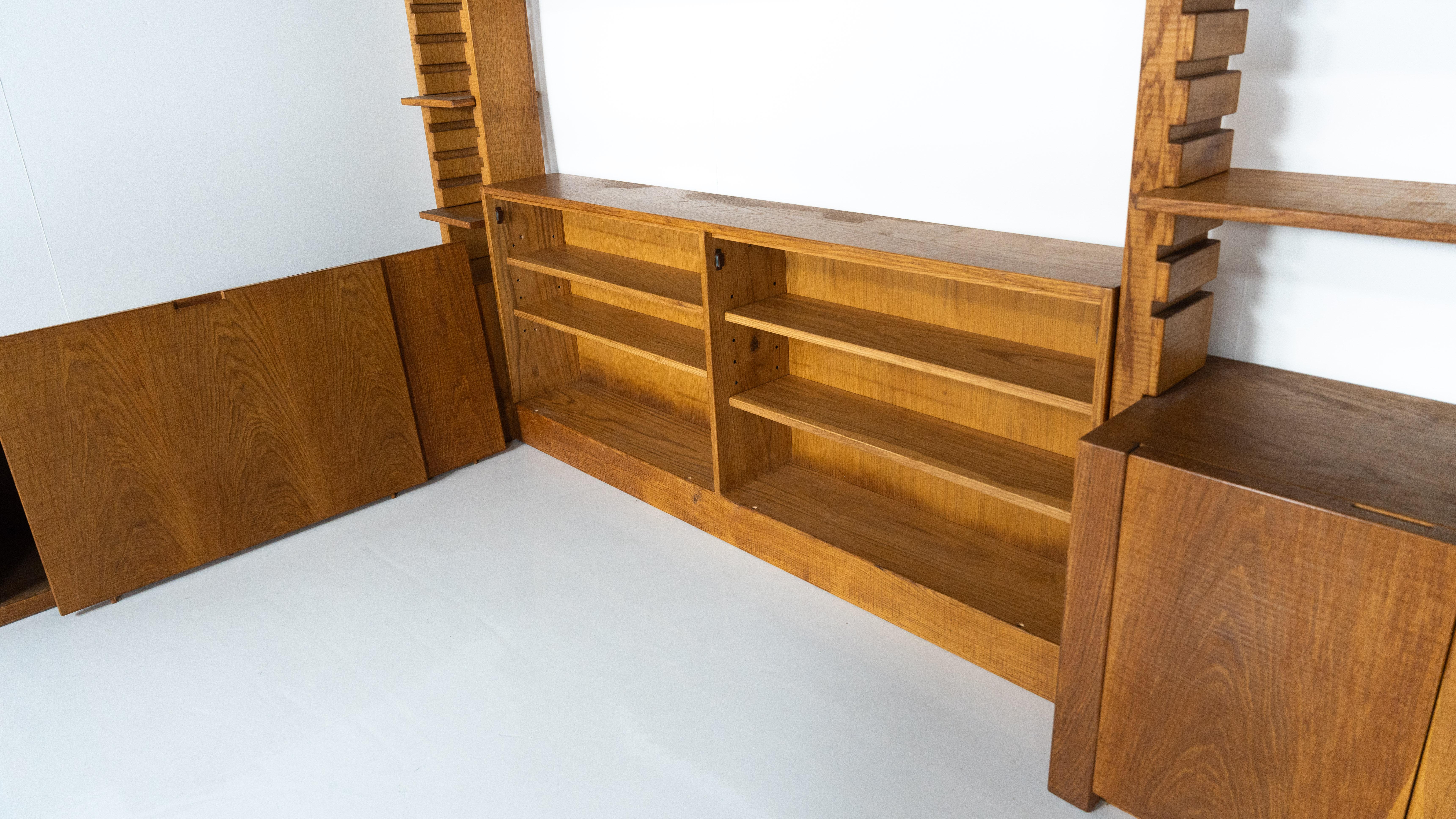 Grande bibliothèque avec banc par Guiseppe Rivadossi pour Officina Rivadossi, Italie Bon état - En vente à Brussels, BE