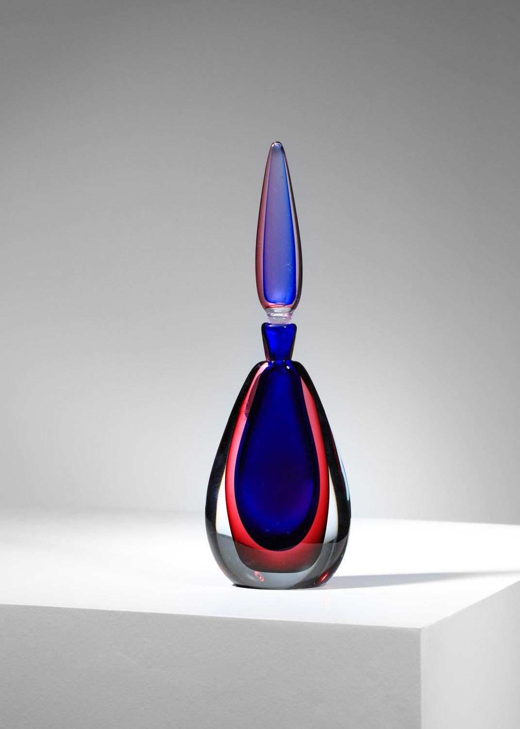 Hand-Crafted Large bottle in blue and red Murano glass from the 60s For Sale