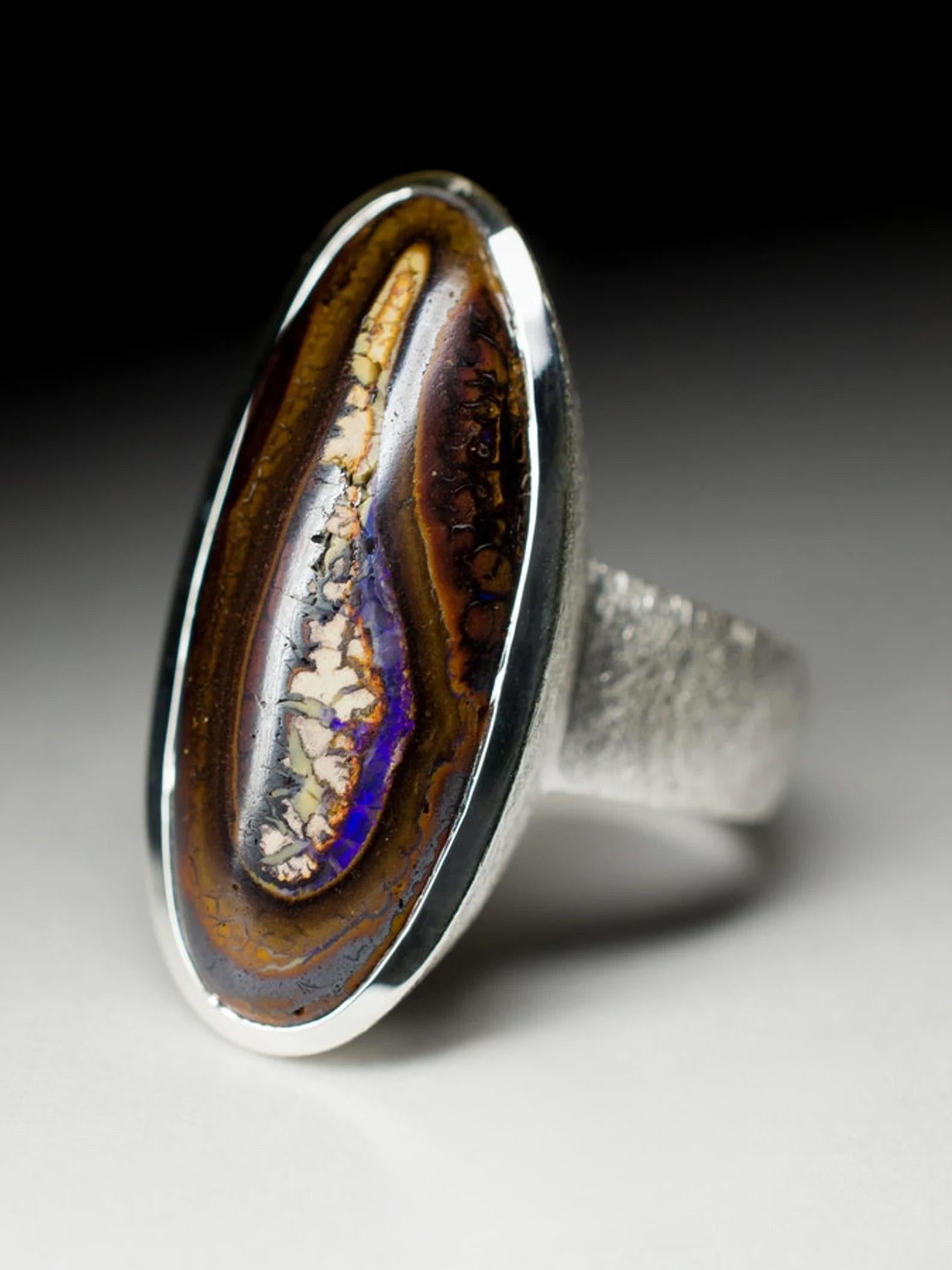 Large Boulder Opal Ring silver Natural Australian Woody Musk Dark Brown Gemstone In New Condition For Sale In Berlin, DE