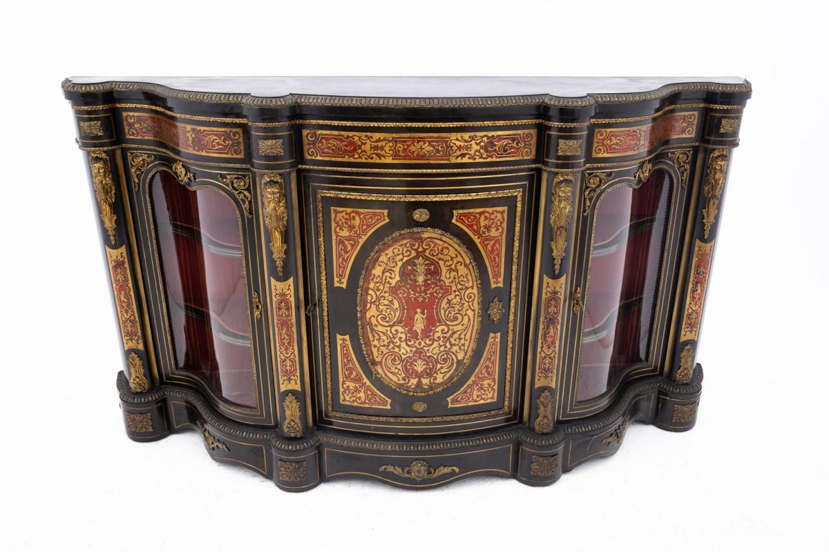 Commode ancienne de style Boulle datant du milieu du 19e siècle.

Dimensions : hauteur 118 cm / largeur 211 cm / profondeur 52 cm
