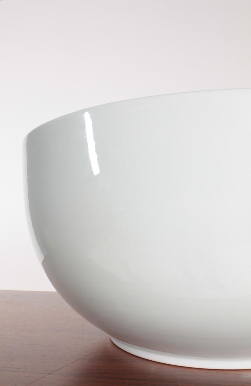 Danish Large Bowl Designed by Grethe Meyer for Royal Copenhagen, 1965 For Sale