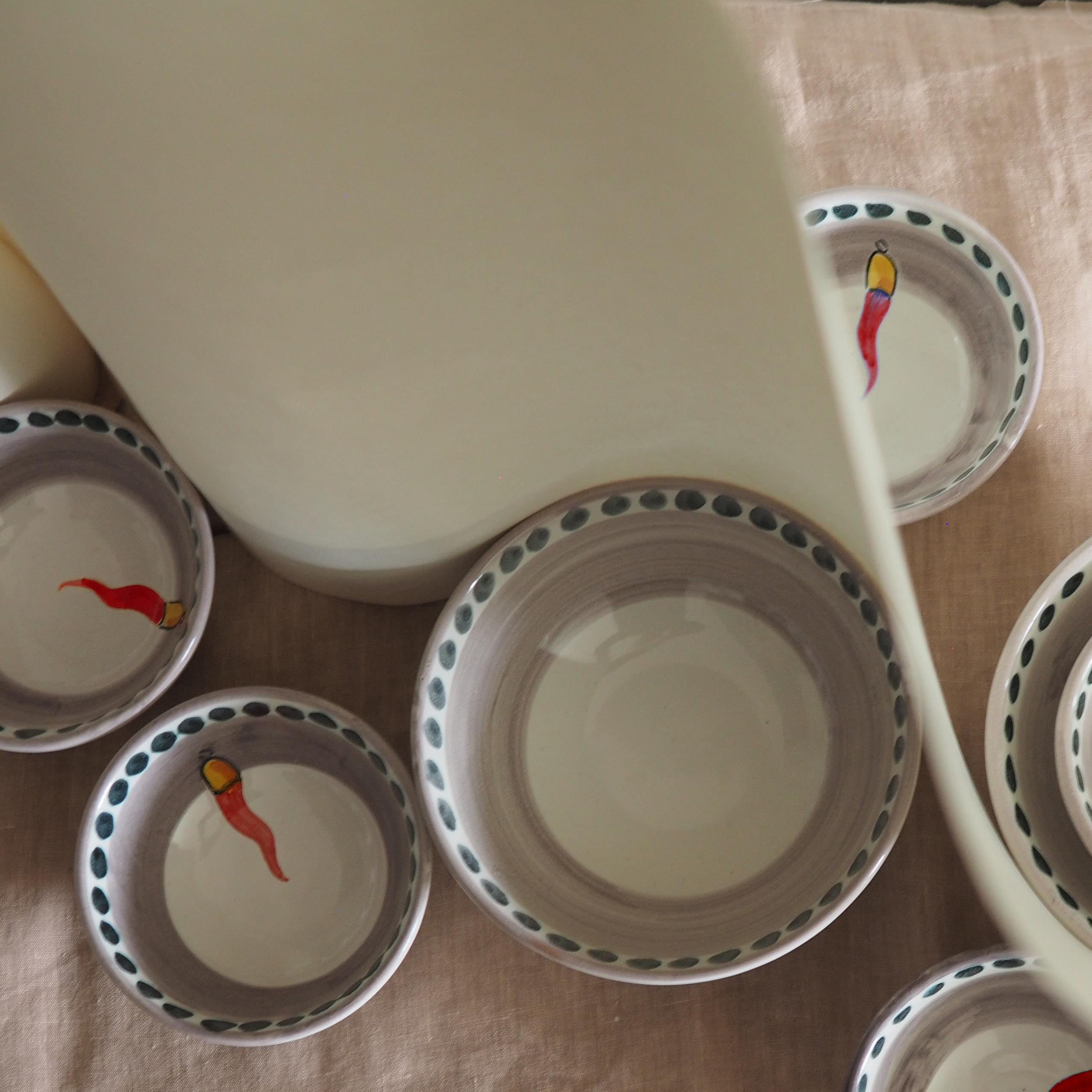 21st Century Italian Ceramic Bowl in Red and White Handmade Horn Good Lucky In New Condition For Sale In Milan, IT