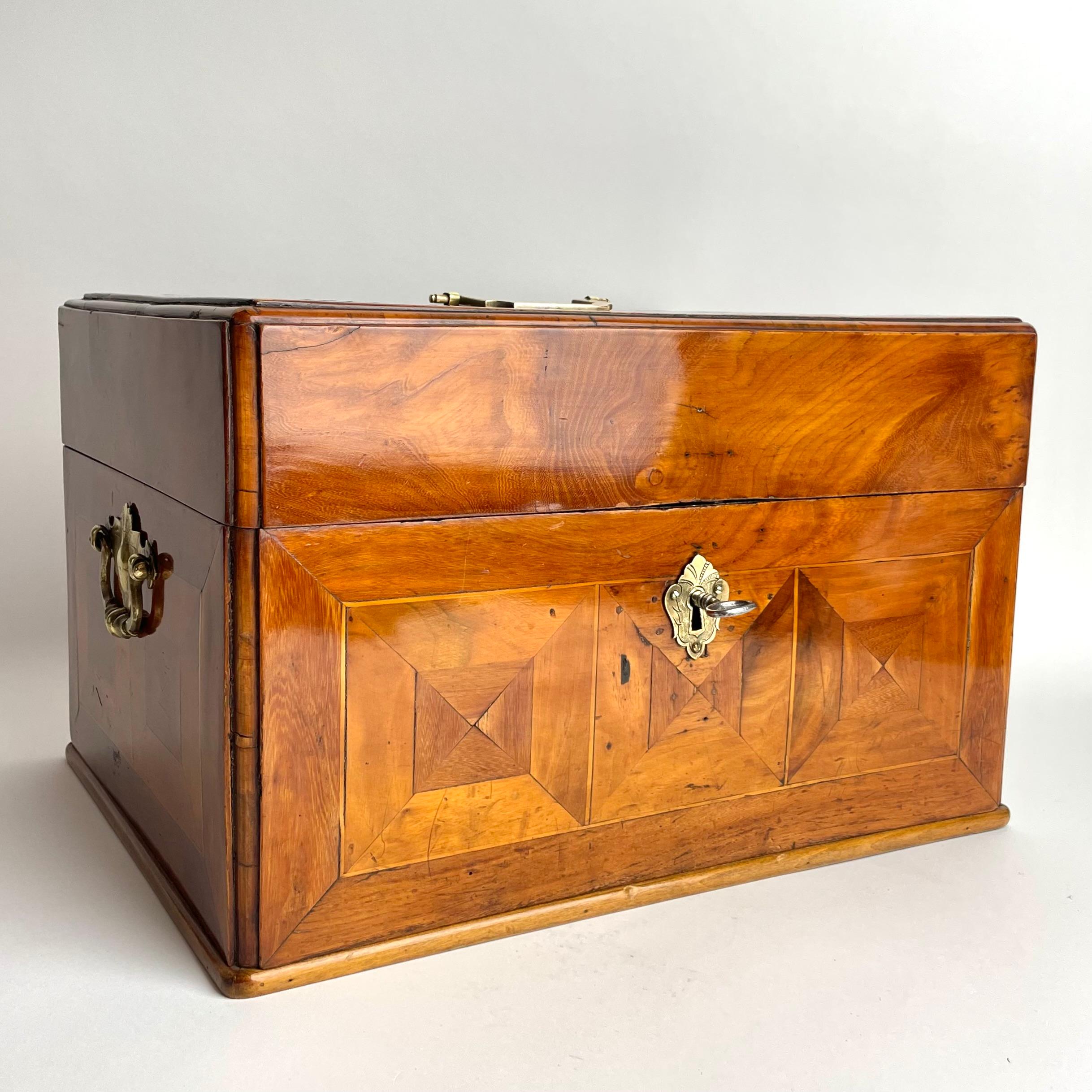 Fruitwood Large box with inlay of various fruit woods. Baroque, early 18th Century For Sale