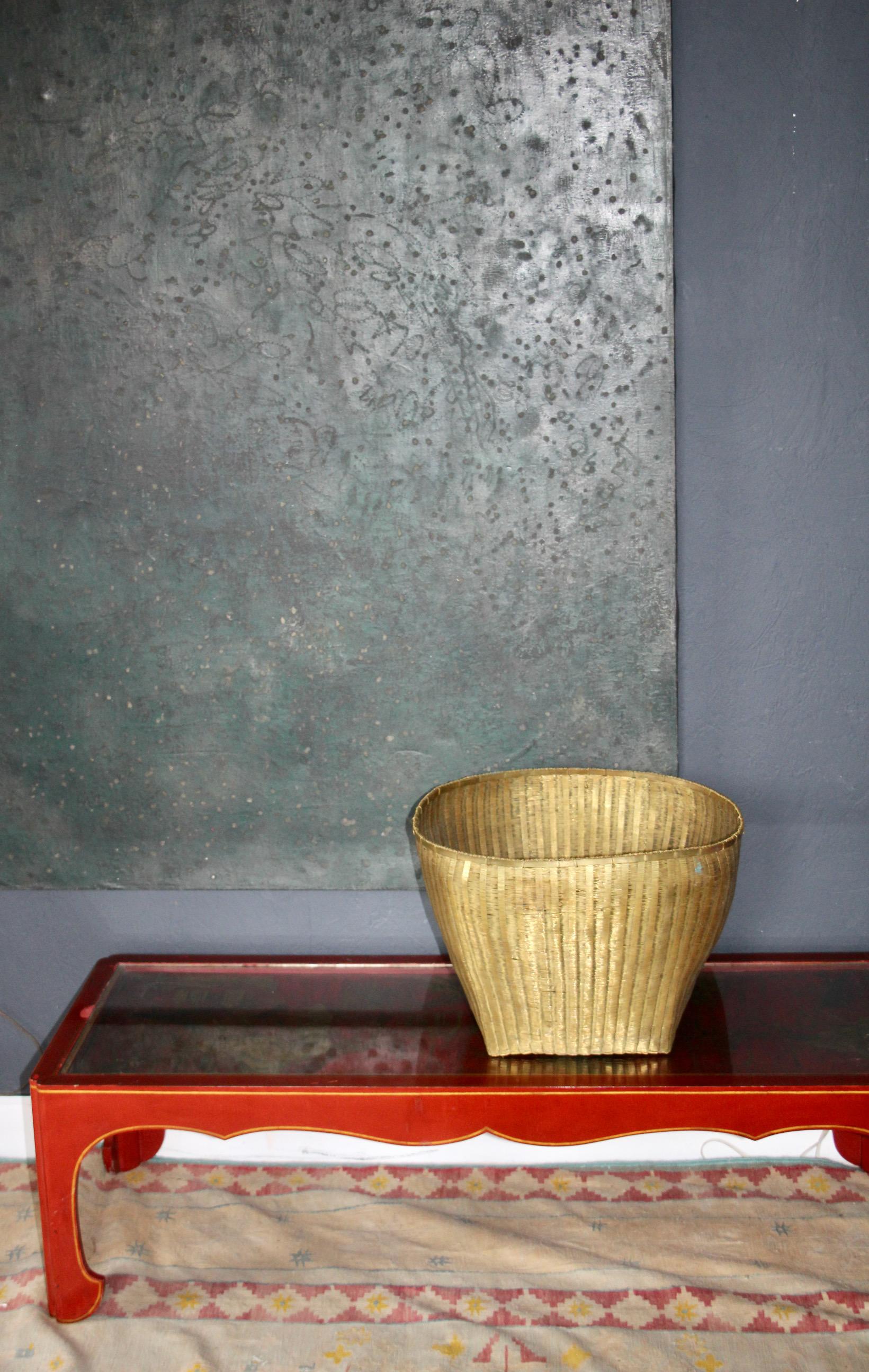 Francese cesto grande in ottone intrecciato in vendita