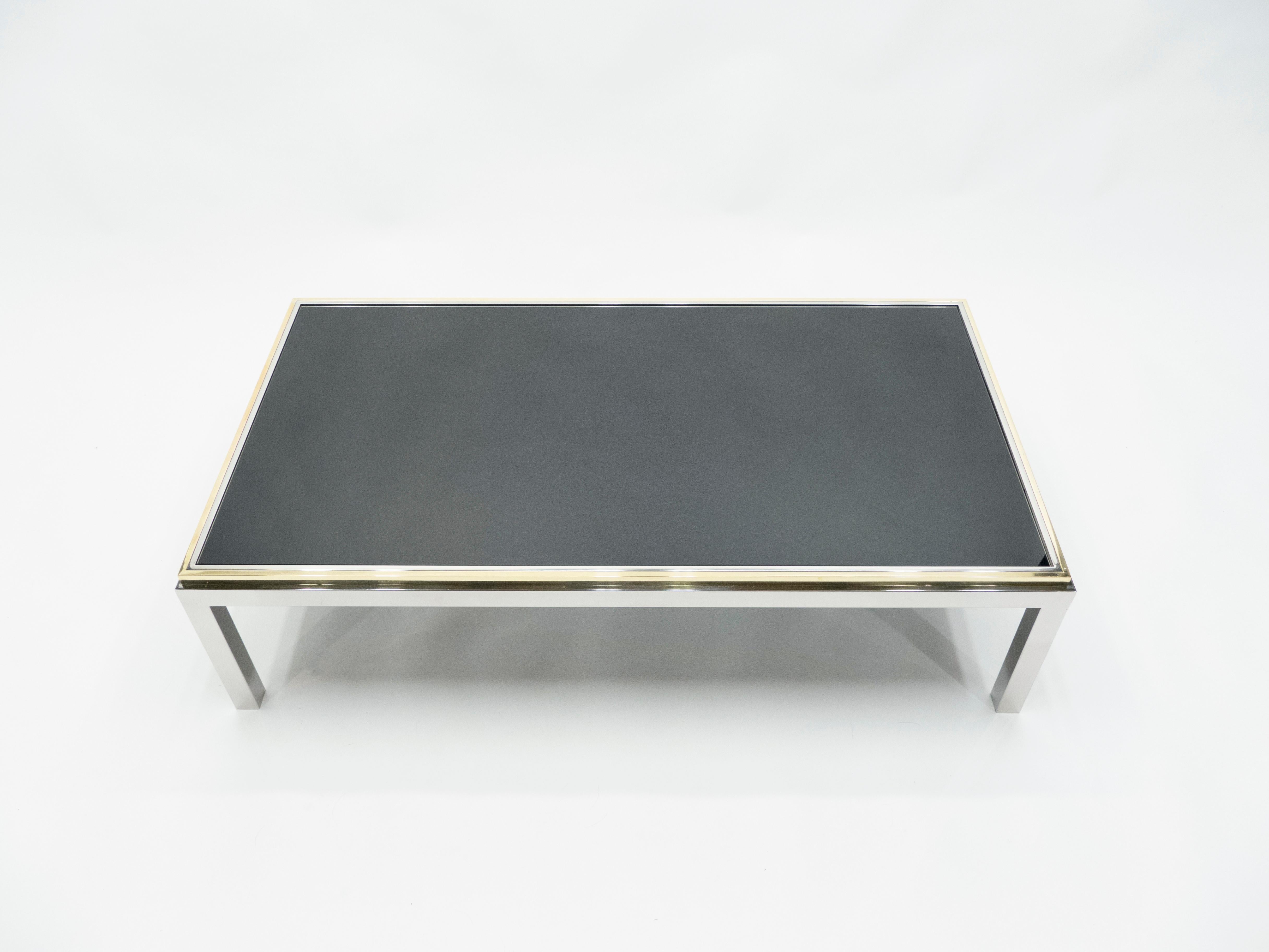 This stunning coffee table is guaranteed to be the focus of attention when you entertain guests in your living room. Following the glamorous Italian Hollywood Regency look of other Classic Willy Rizzo designs, this Flaminia model coffee table
