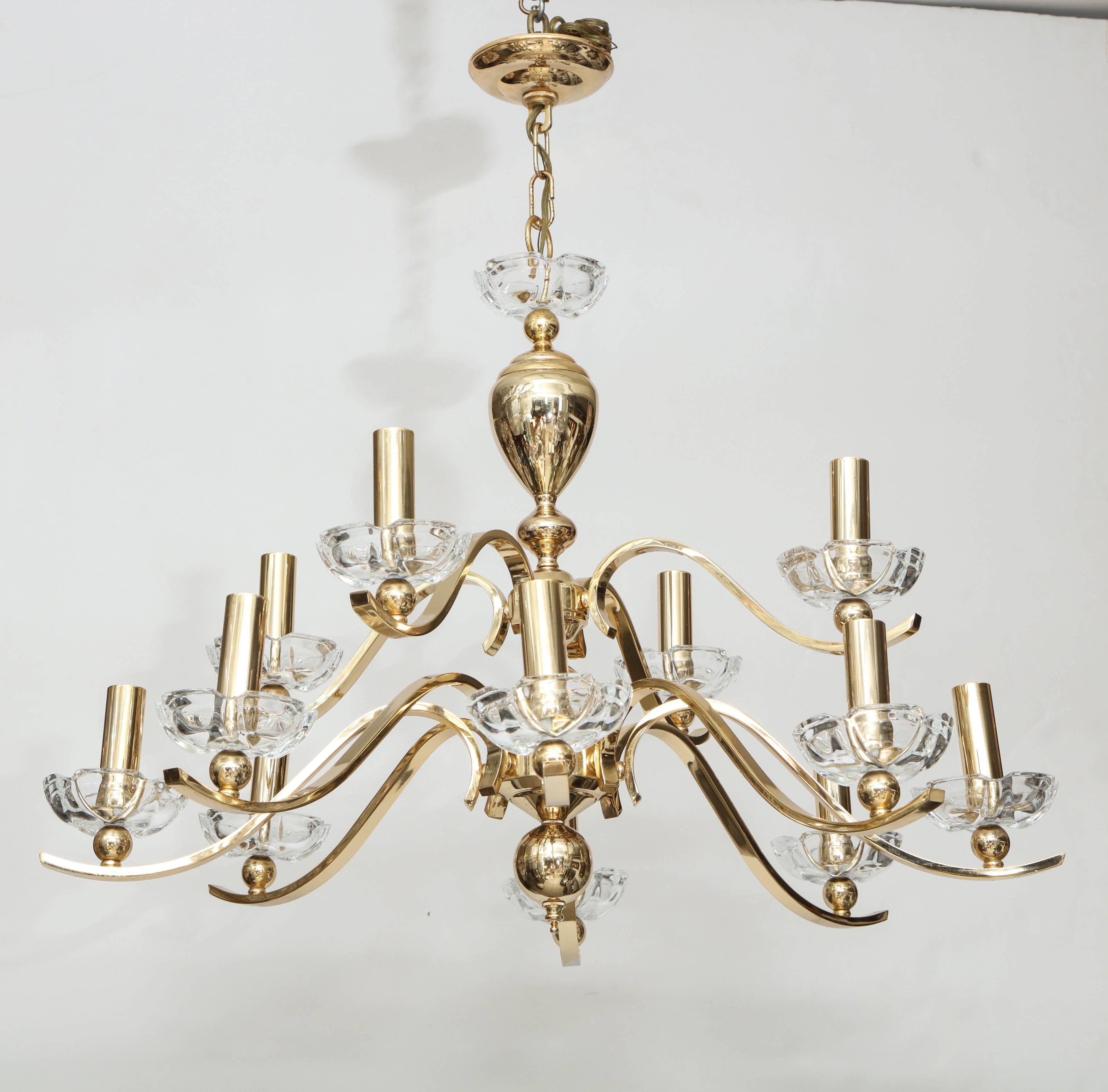 Large Brass and Crystal Chandelier In Good Condition For Sale In New York, NY
