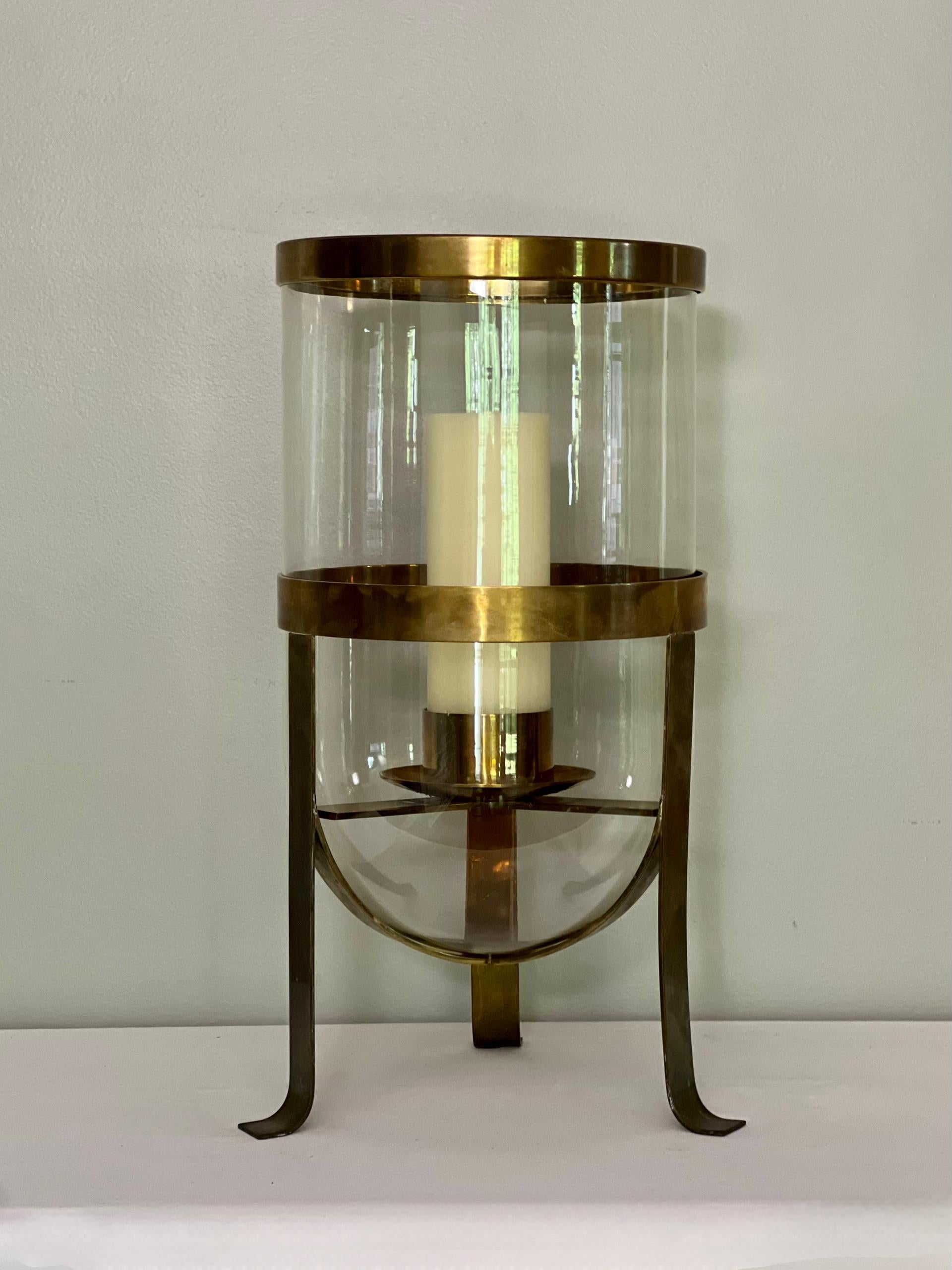 Grand ouragan en laiton et verre par Chapman dans le style de Gabriella Crespi Bon état - En vente à Doylestown, PA
