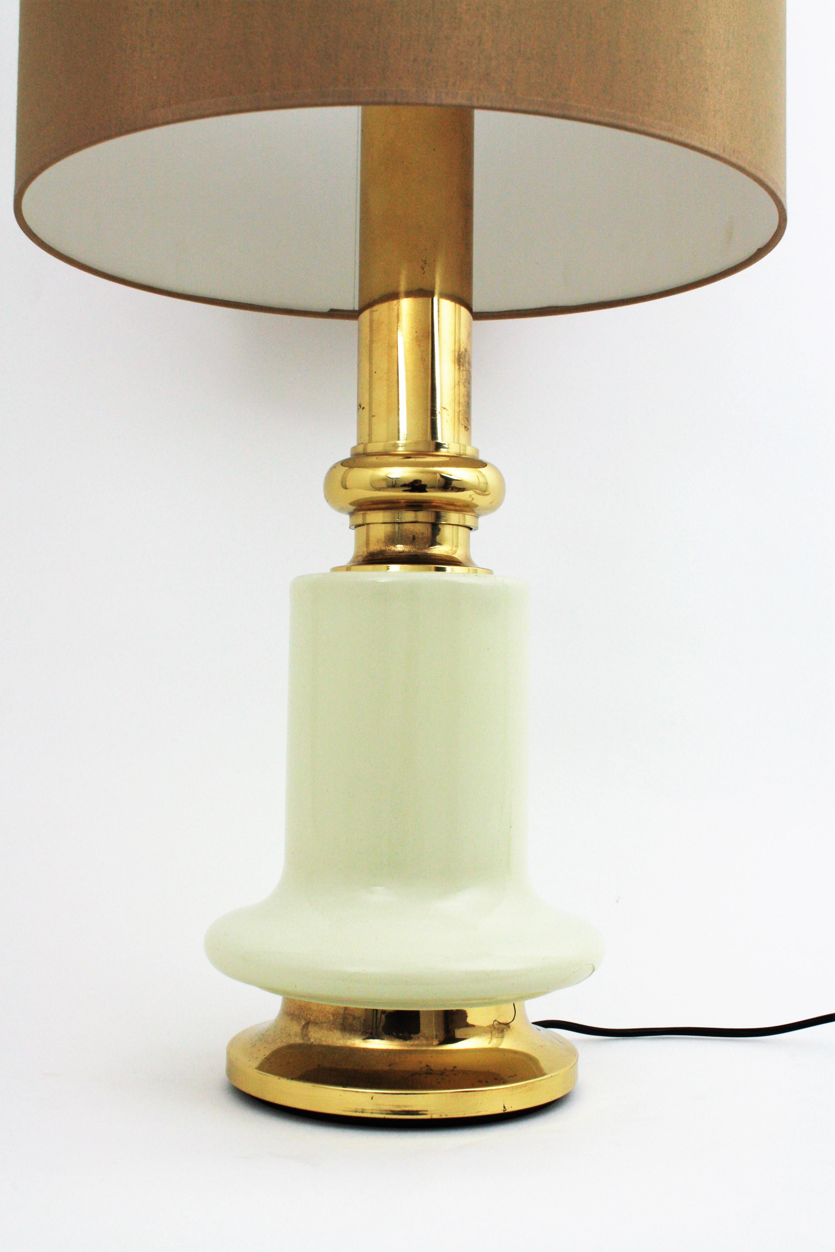 20th Century Large Brass and Ivory Lacquer Table Lamp, Spain, 1960s For Sale