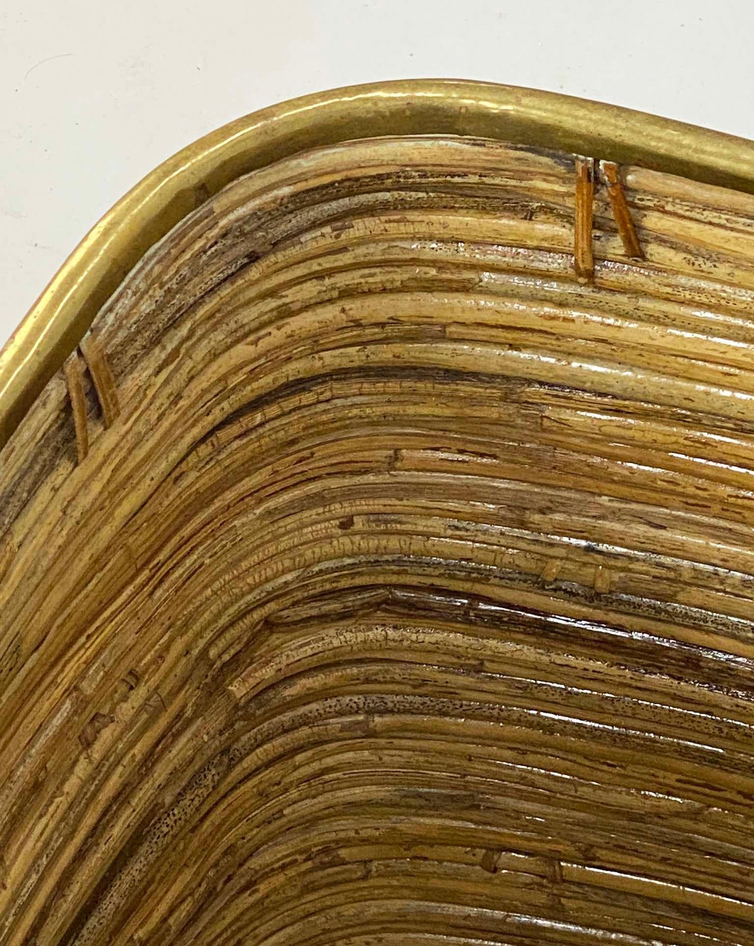 Cesto quadrato grande in ottone e rattan a matita In condizioni buone in vendita a Minneapolis, MN