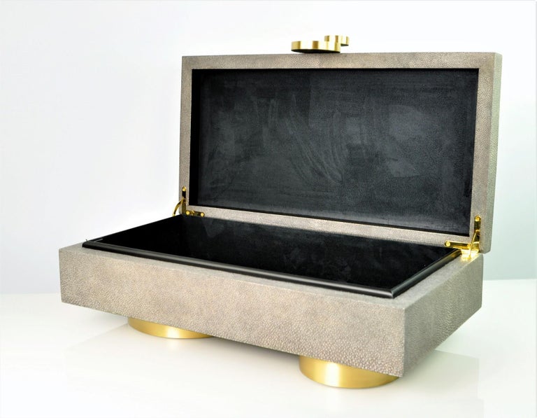 Large Brass and Shagreen Box Circle by Ginger Brown In New Condition For Sale In Bourguebus, FR
