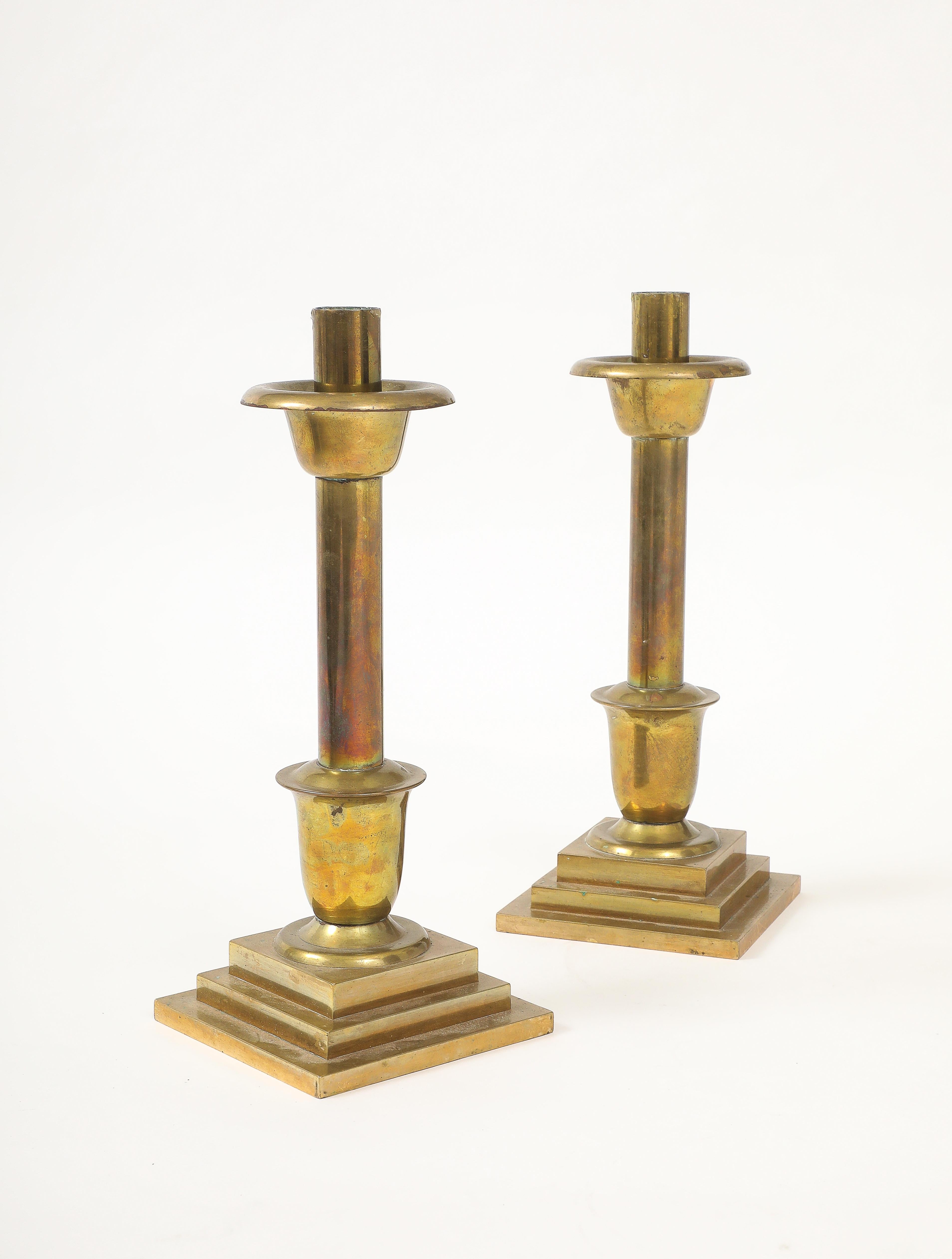 Art Déco Grandi candelabri Art Deco in ottone in vendita