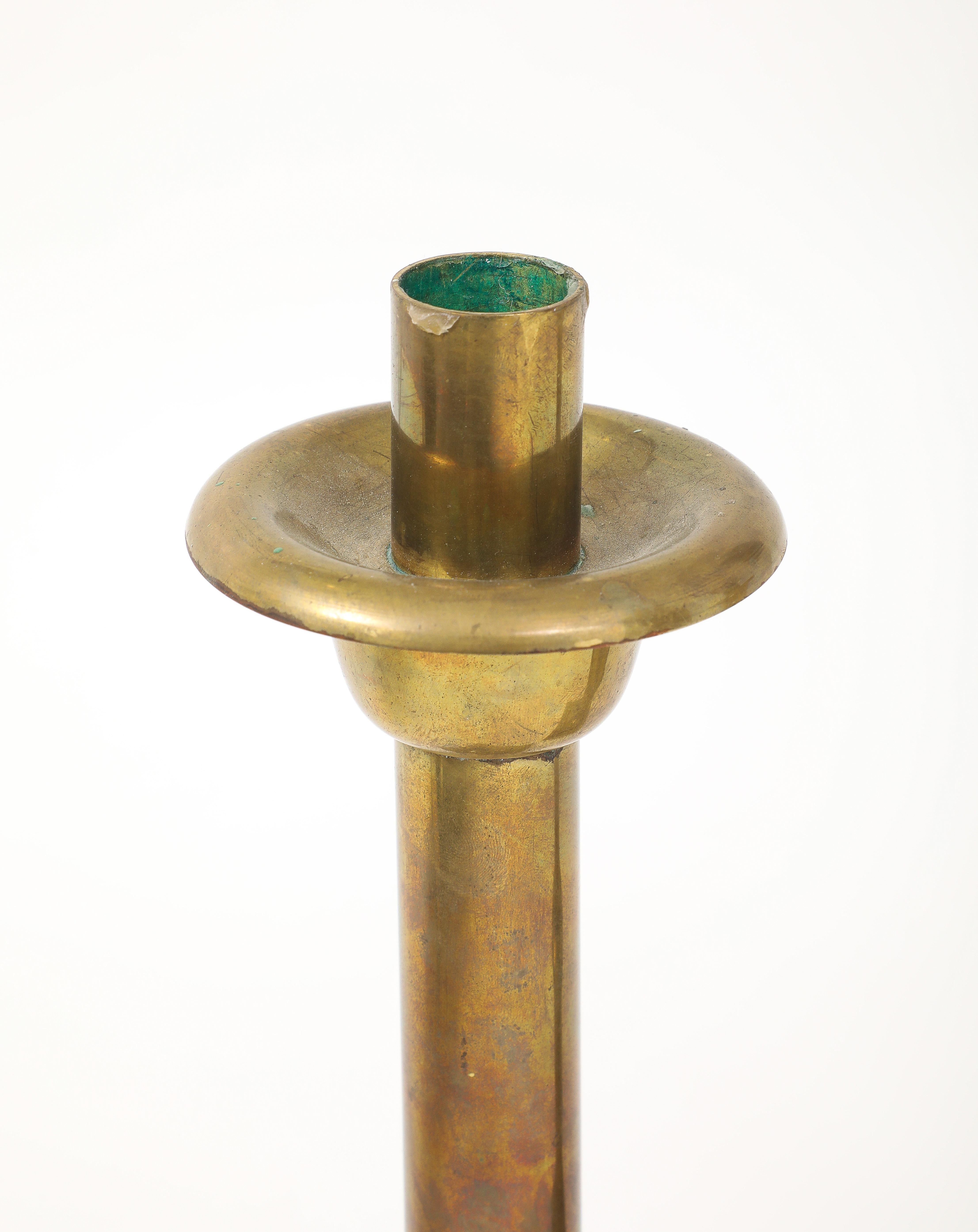 Grandi candelabri Art Deco in ottone in vendita 1