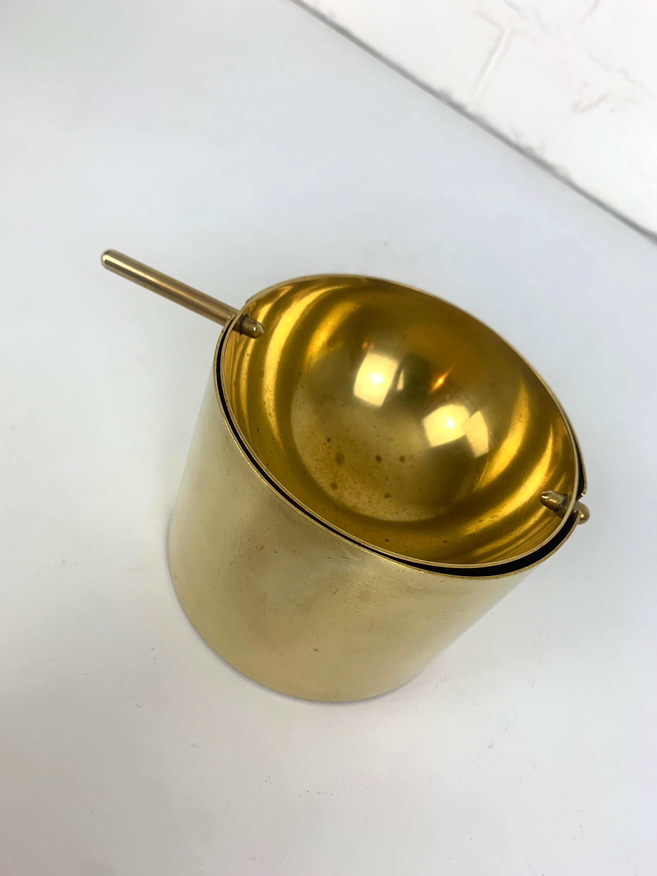 Large Brass Ashtray by Arne Jacobsen for Stelton, Cylinda-Line, 1960s For Sale 4